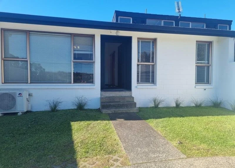 unit 3 front entrance.jpg