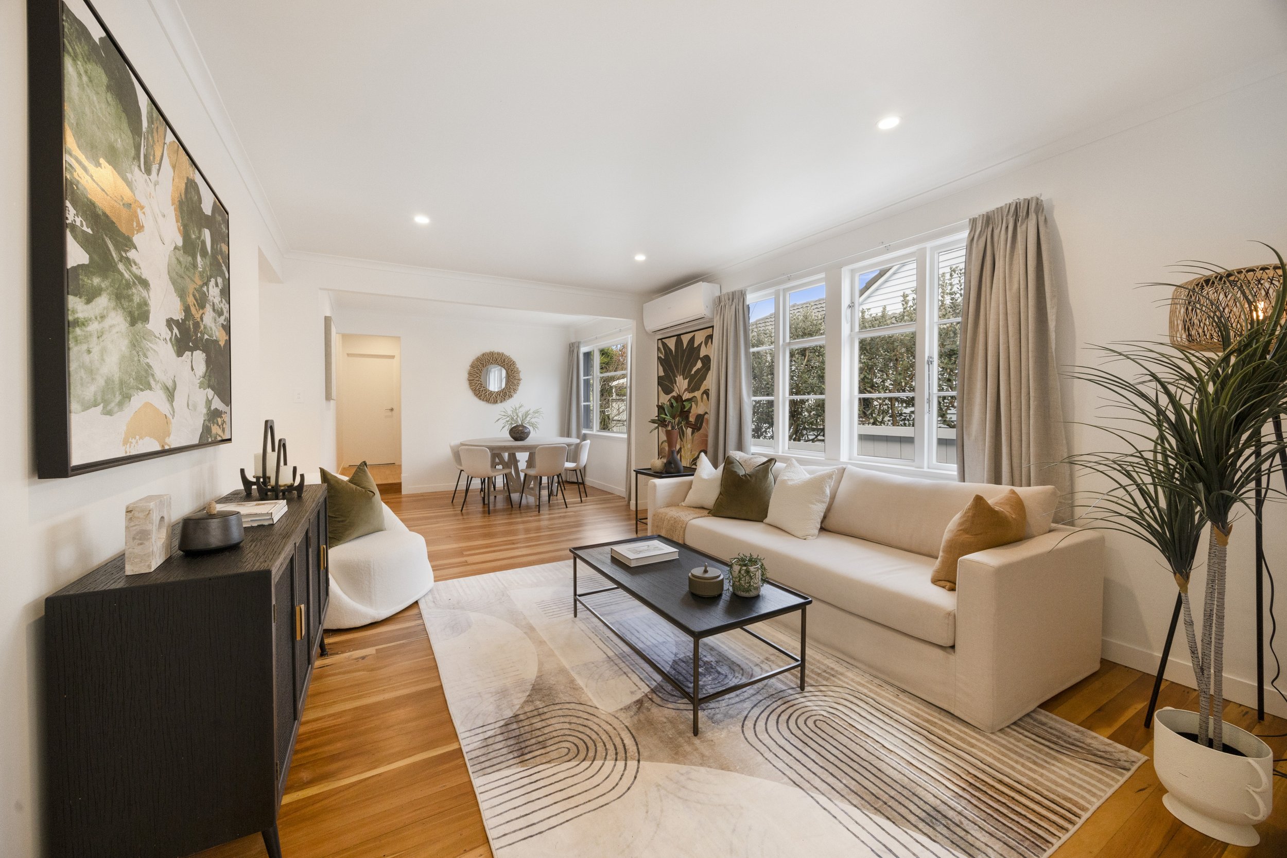 Paihia rd living.jpg