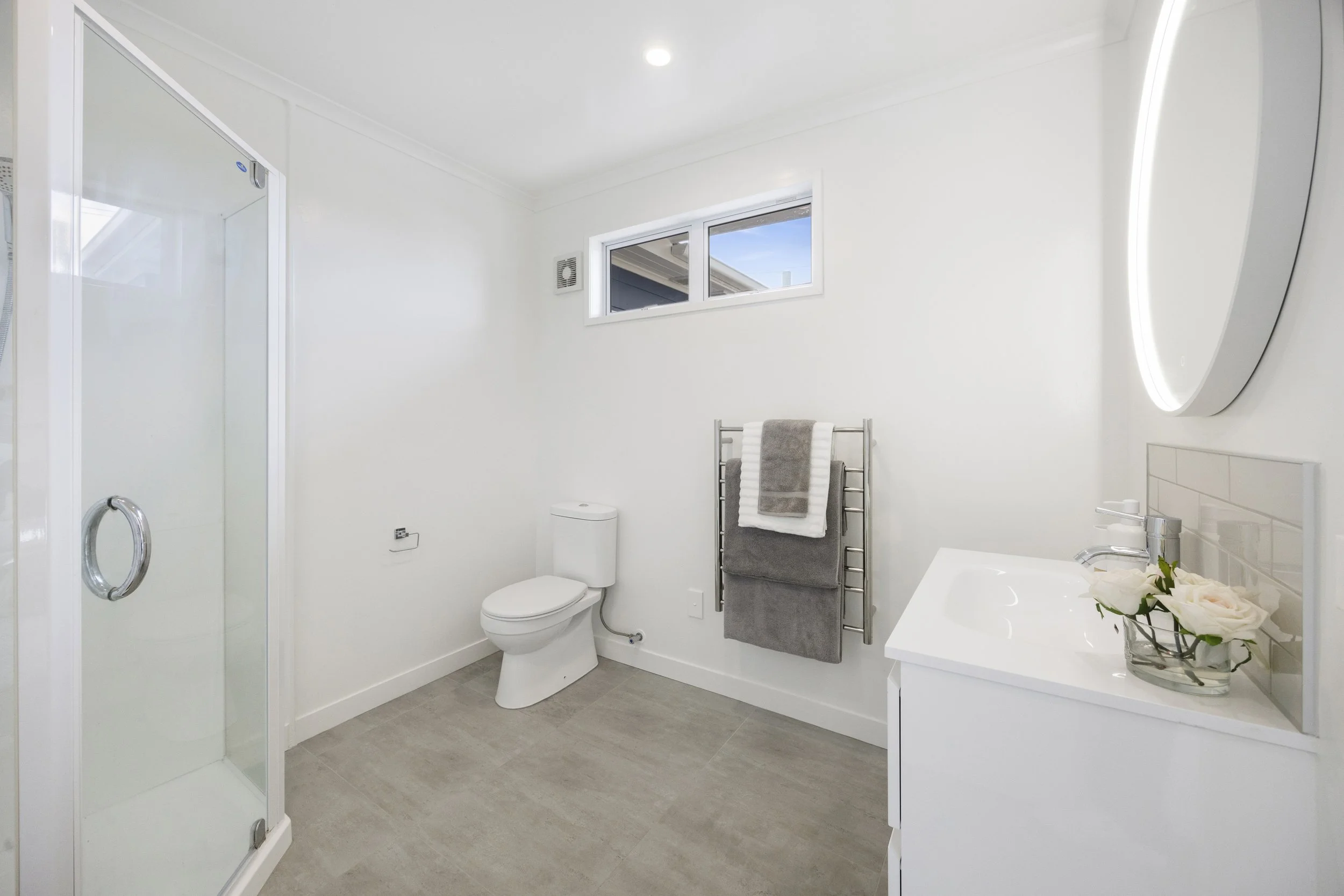 Phihia Rd- bathroom 2.jpg