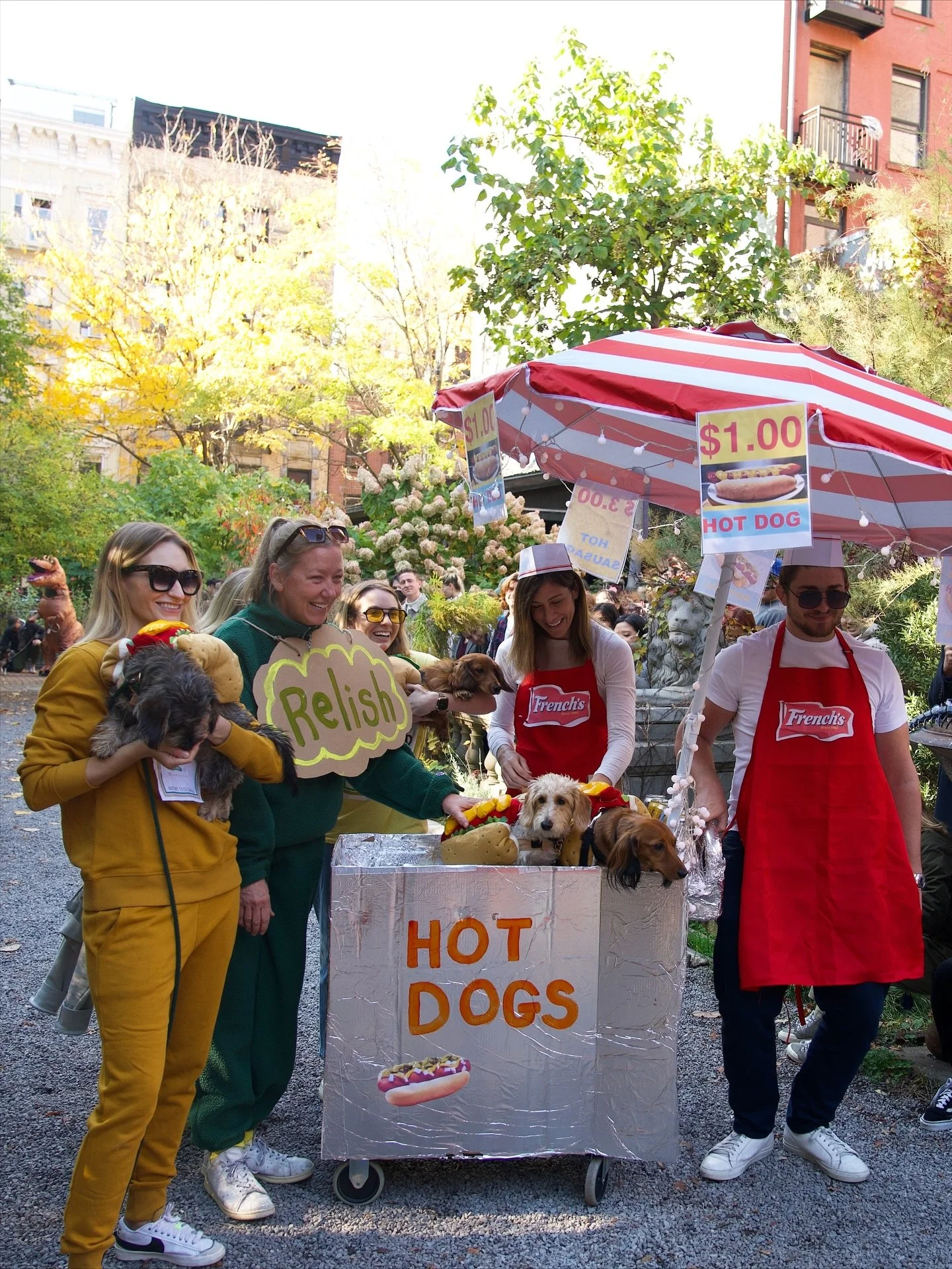 The pet parade is just 4 days away! 
Registration to walk the costume runway closes EOD tomorrow! Have you registered yet??? We’re almost out of tickets, so tap the link in bio to get yours!
Prize baskets will be awarded for best group, best