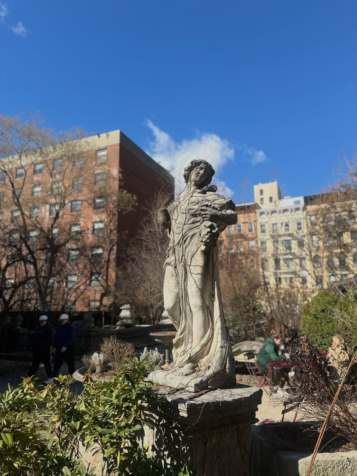 The crocuses have arrived and Persephone is basking in the sun. Join us in celebration of renewal &amp; the arrival of Spring! 

✨ Spring Equinox Celebration ✨
Friday, March 20 from 5-7pm in the garden 

Performance by @broomnyc 
Sound bath by @yogaw