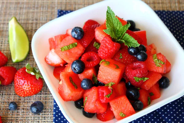 Fruit salad (Source: countrysidecravings )