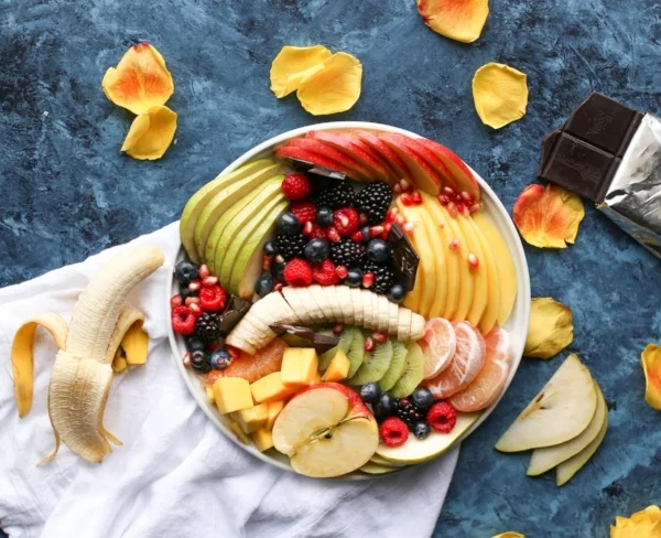 fruit salad brenda-godinez-228181-unsplash.jpg