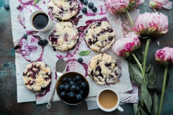 blueberry scones brooke-lark-96787-unsplash.jpg