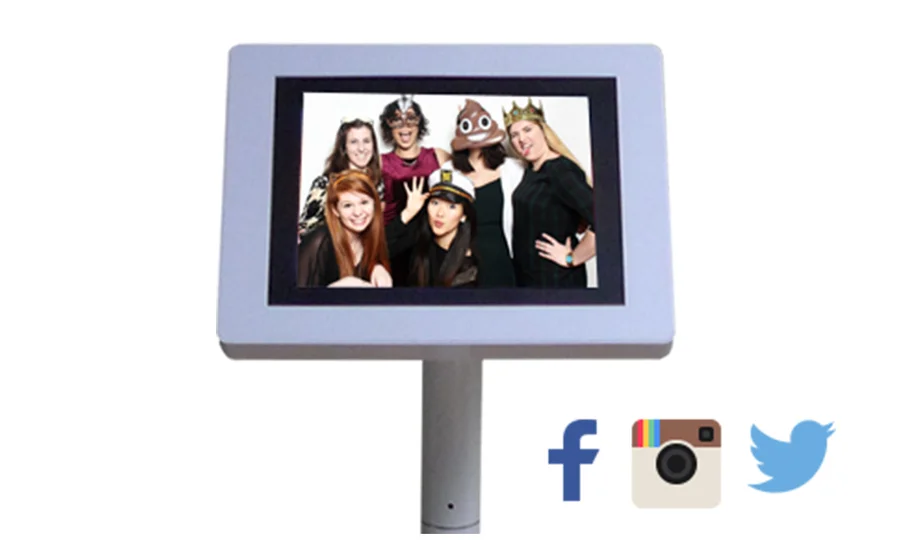 LCSBSocialMediaKioskFinal.jpg