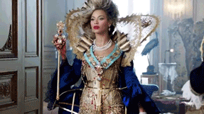 Why Do Girls Love Beyoncé?: How One Woman Commands The World