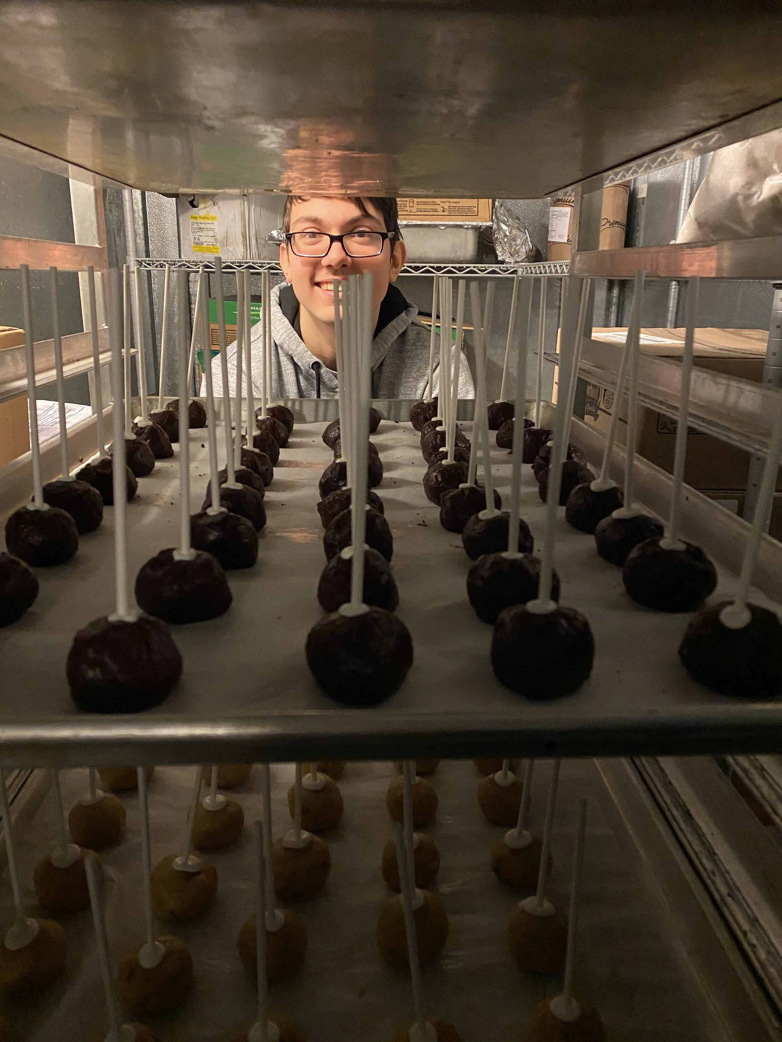 Valentine Cake Pop Fundraiser Baking and Sale