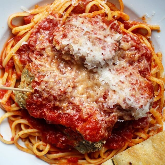 Tonight&rsquo;s the night!  Join us at 7pm EST/4pm PST for Spaghetti &amp; Meatball making LIVE with @chefholzman on IG!  If you haven&rsquo;t gotten your ingredients yet, peep the grocery list in our highlights!  See you soon!! 🍝