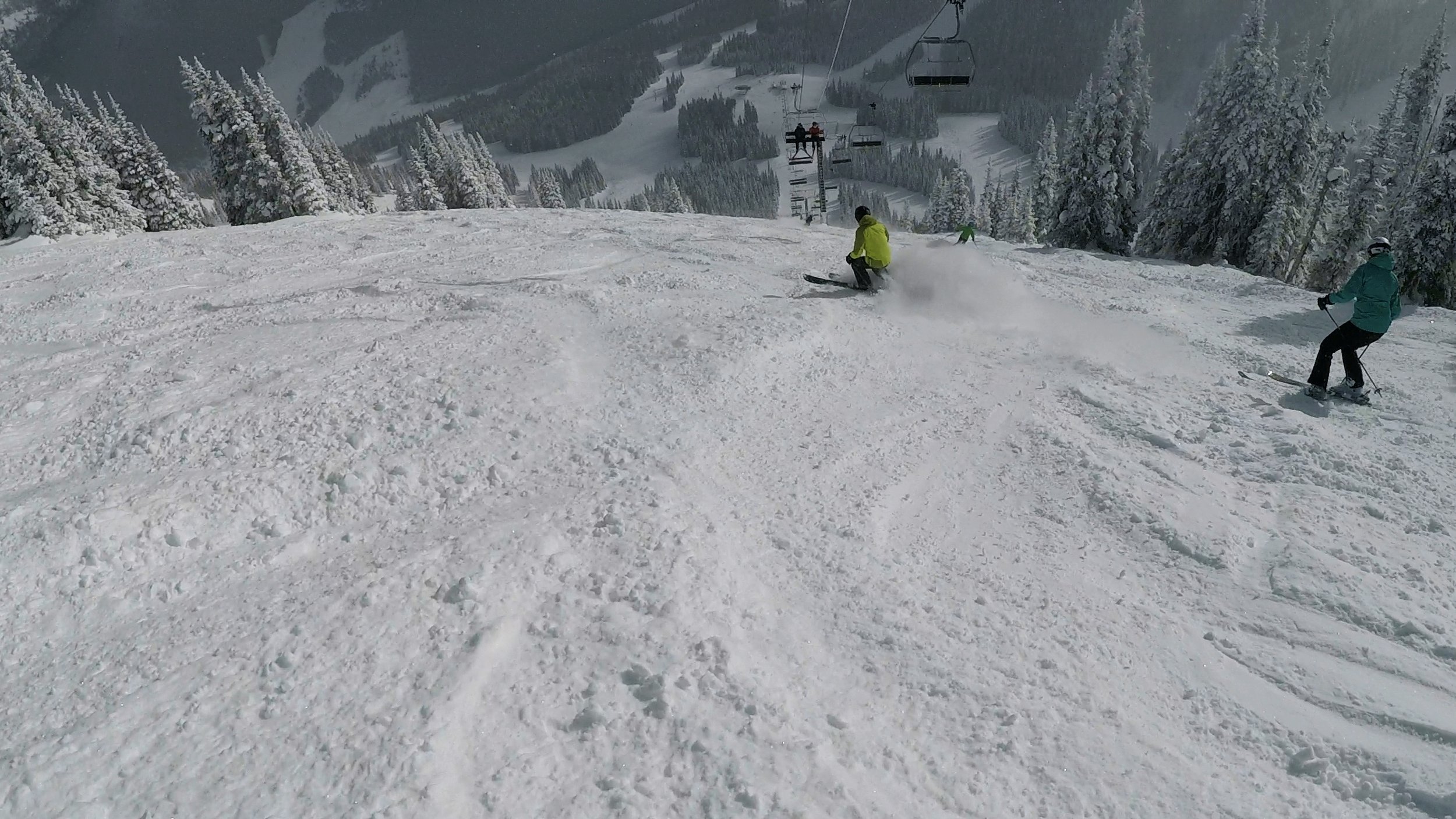 Chasing four fast skiers