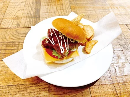 ガブモンのトンガリハンバーガー | Gabumon Tongari Hamburger 1,450円 Available for part 1 & 2 (7/13 - 7/31)