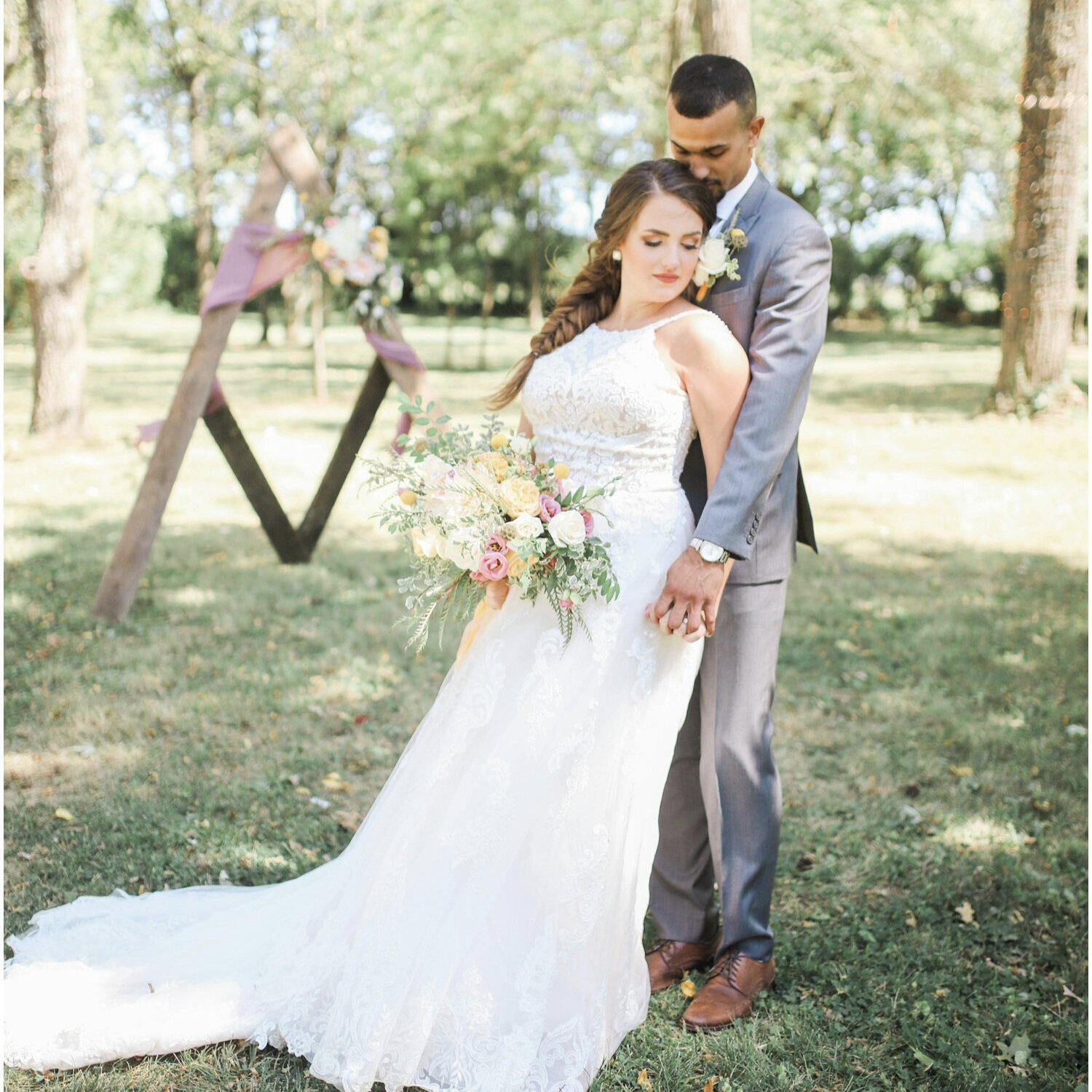                                     Lovely Vintage Ashford Acres Styled Shoot