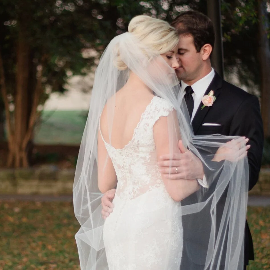                                 Morgan + Wesley's Nashville Romantic Wedding