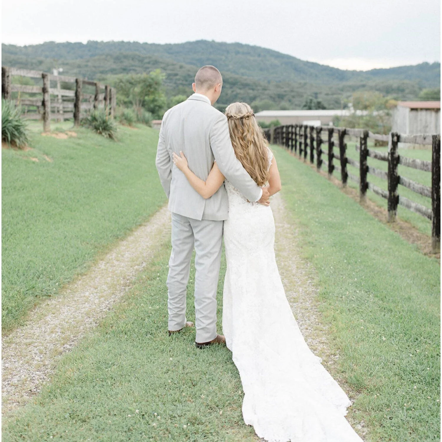                              Kerrie + Dylan's Southern and Romantic Wedding