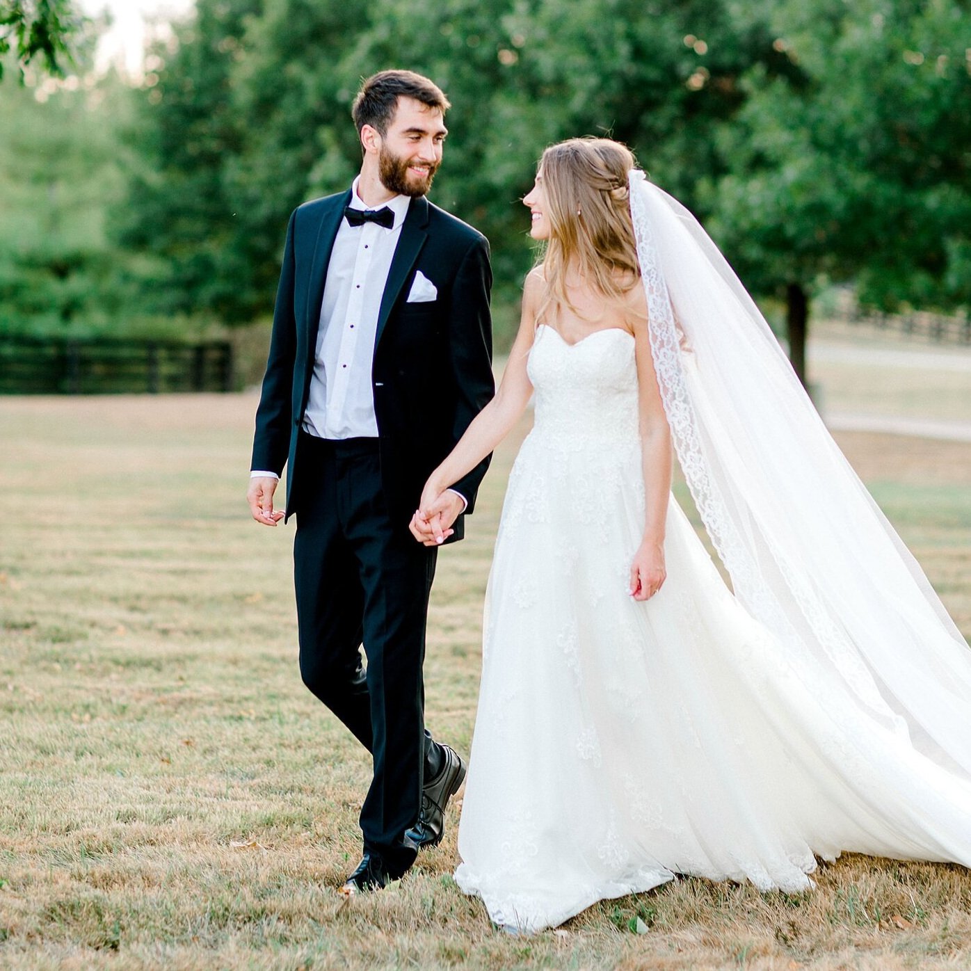                                    Sarah + Zane's Classic Lexington Wedding