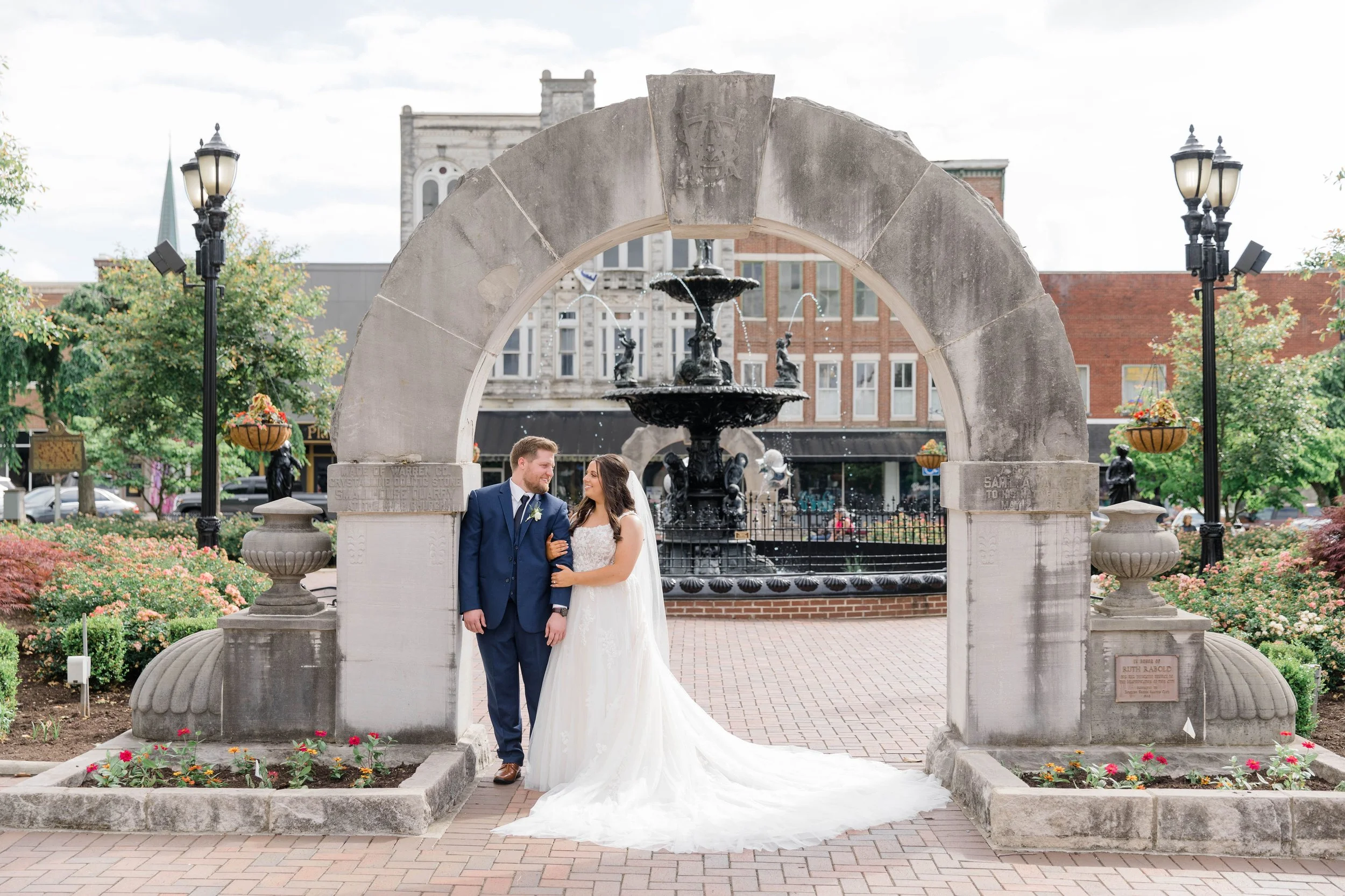                                                Meagan + Tyler's Bowling Green Wedding