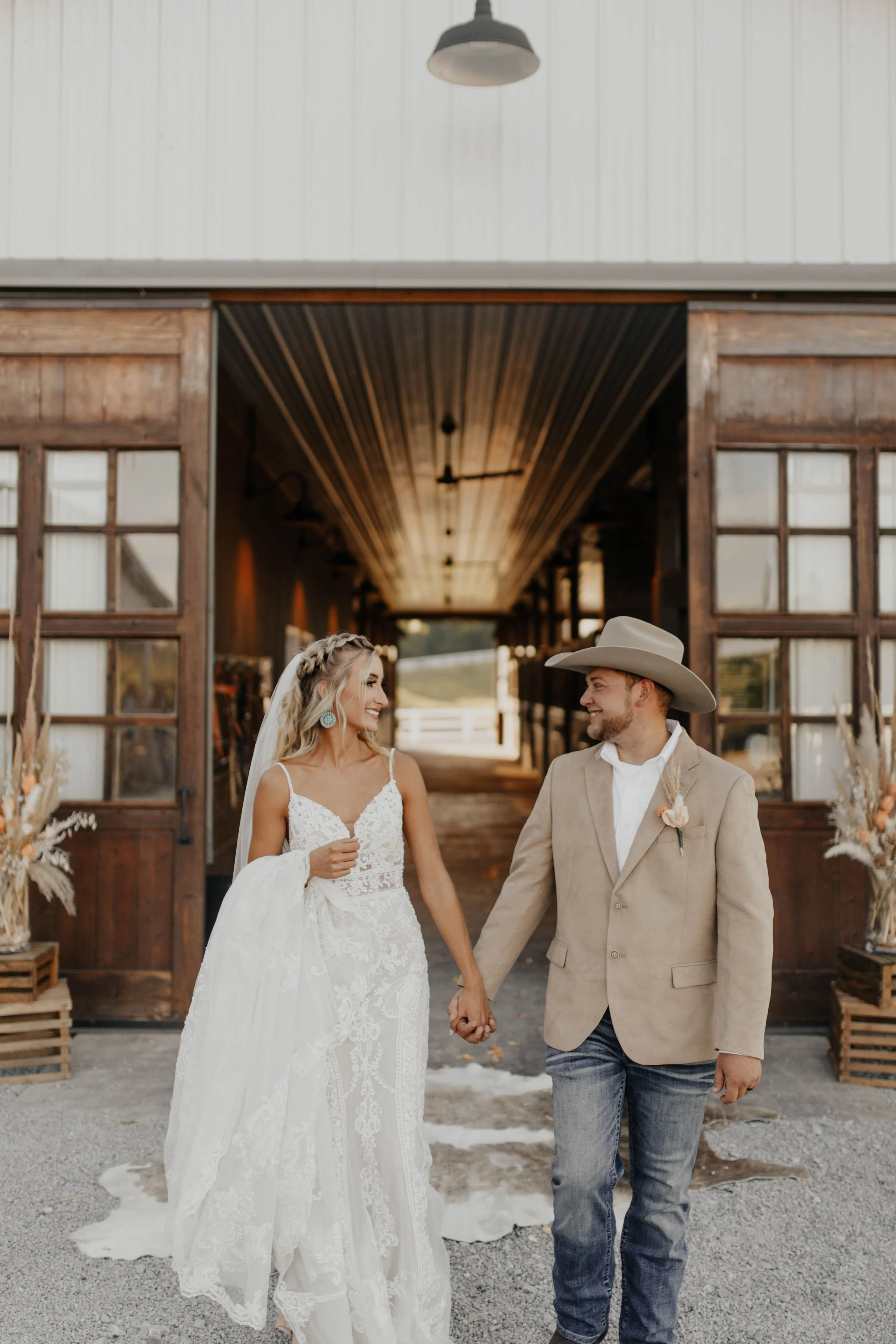                                    Hannah + Cody's Jamestown Wedding