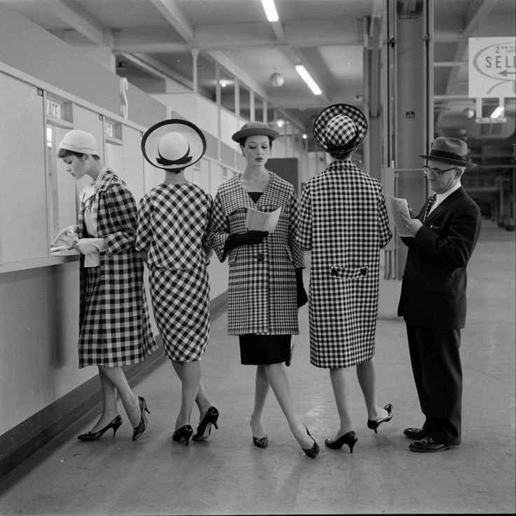 Post-Derby blues? See you at the betting window next year! Or at Keeneland. 

This photo by Nina Leen shows models at a race track betting window in 1958 at Roosevelt Raceway in Westbury, New York. As seen in LIFE Photo Collection.

#mykentuckybride 