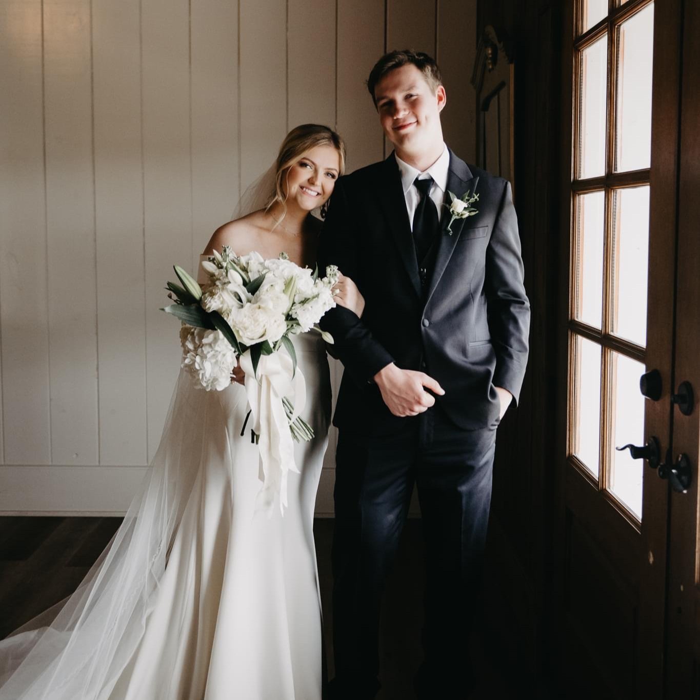                                               Hannah + Austin's London Wedding