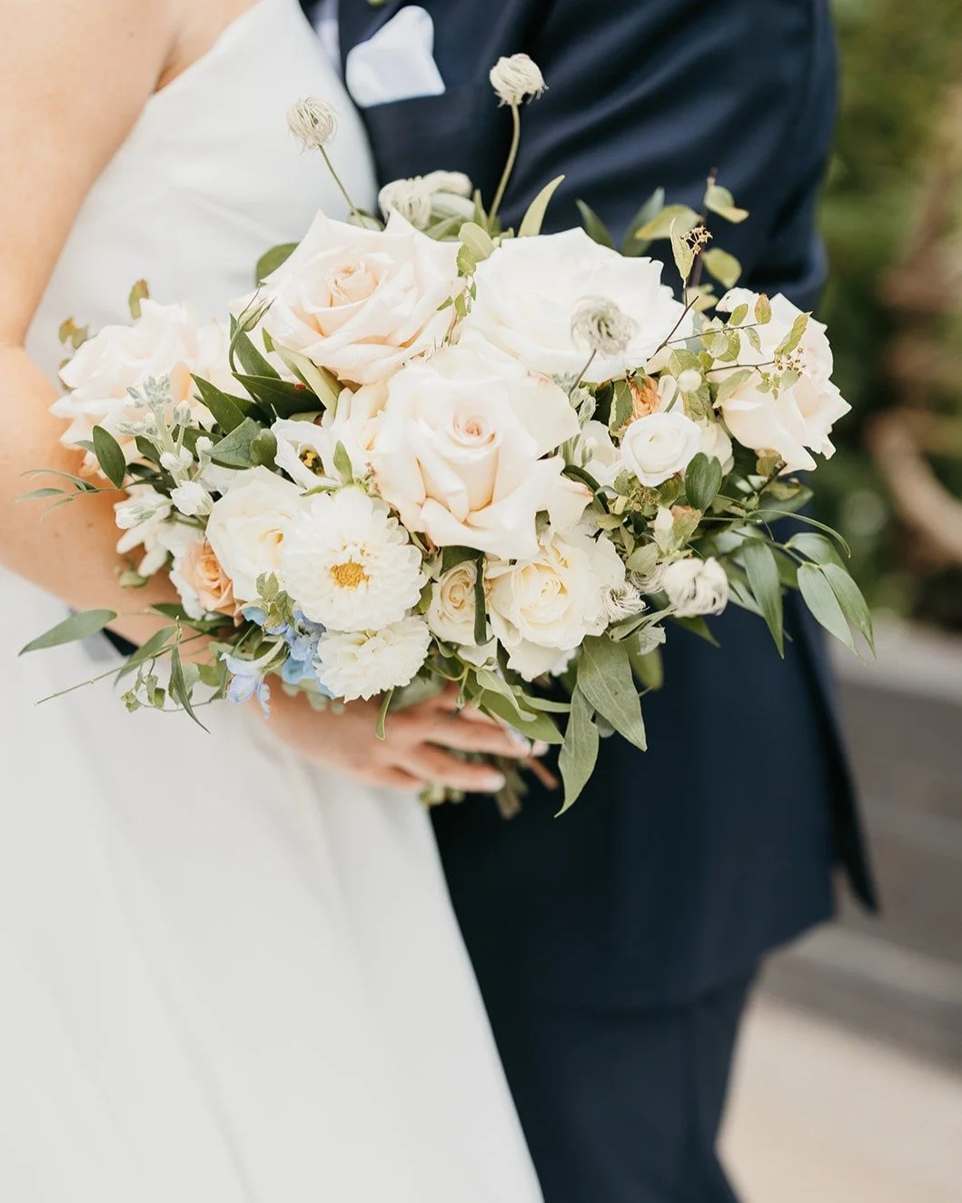 From the beginning, Kelsey and Samuel approached their celebration with a clear priority: guest experience. Friends and family who traveled near and far were welcomed with curated bags filled with snacks and items that they may have forgotten at home