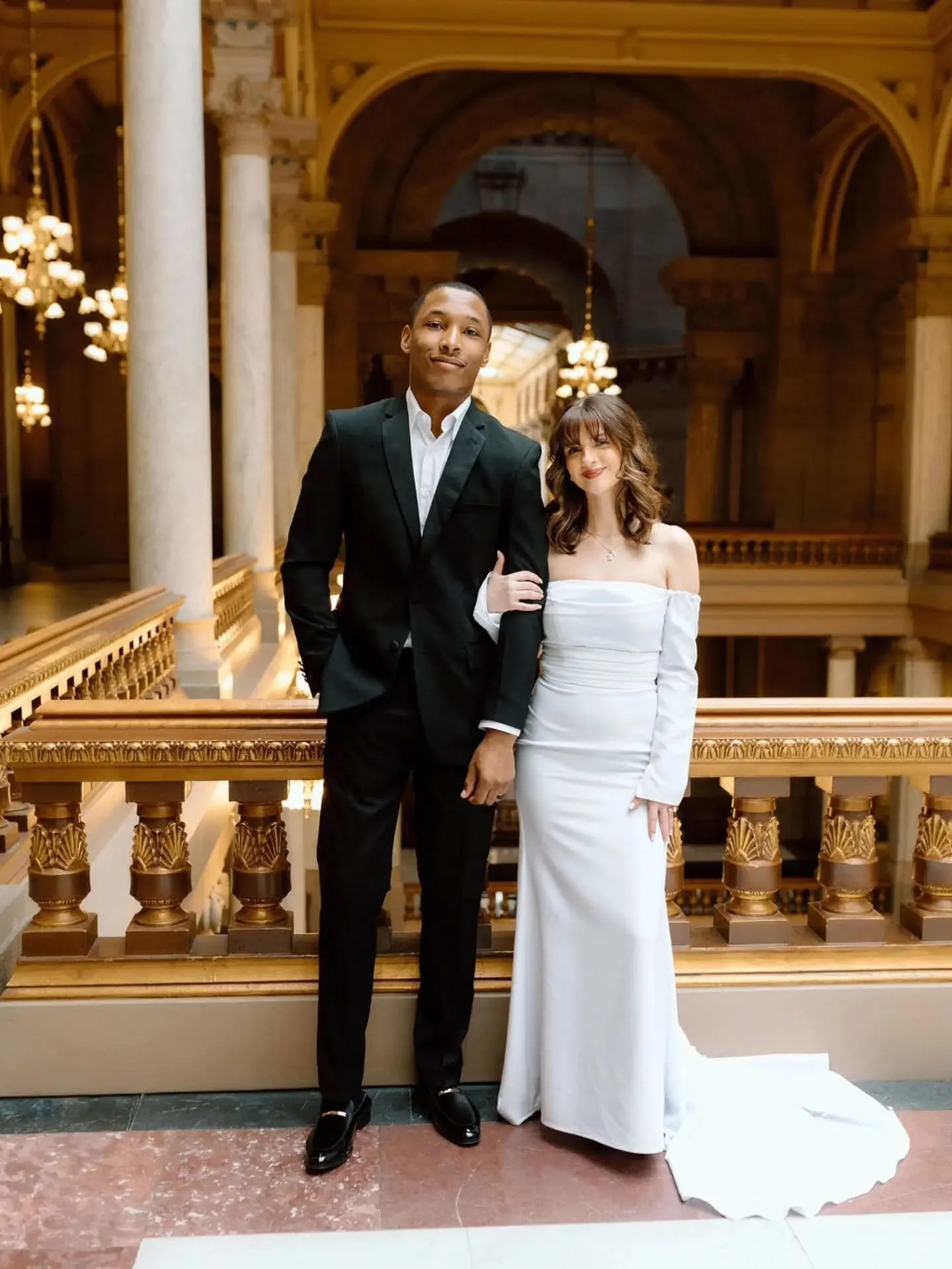 Anna and Rob's Indiana elopement is everything. You can see more gorgeous photos and read their sweet and surprising love story on our blog! #mykentuckybride

Photography: Kesley&rsquo;s Photography
Venue: Indiana Statehouse
Hair &amp; Makeup: Bride
