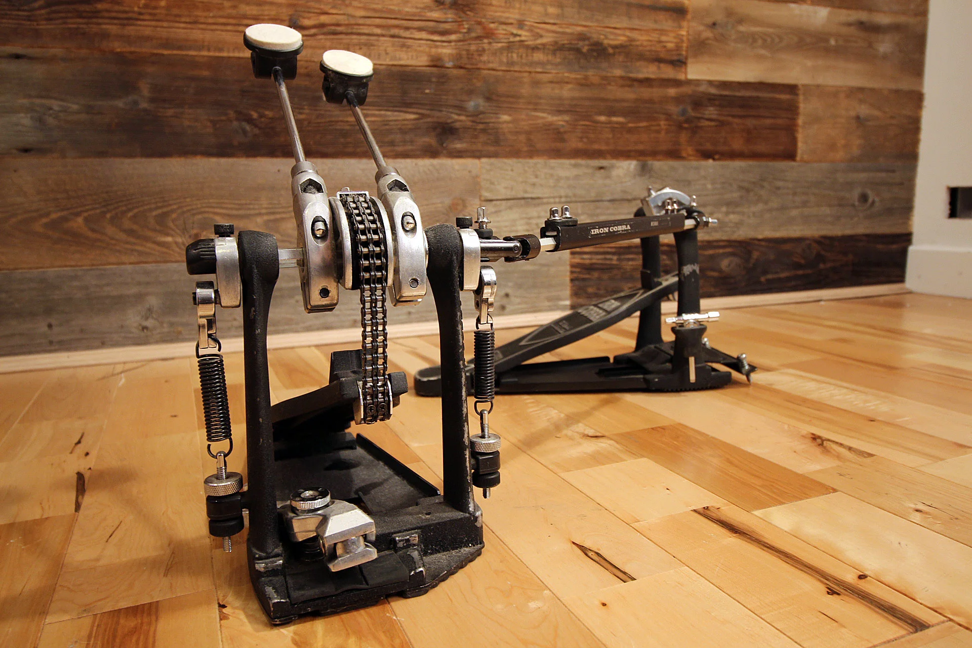 TAMA-IRON-COBRA-POWER-GLIDE-DOUBLE-PEDAL_03.jpg