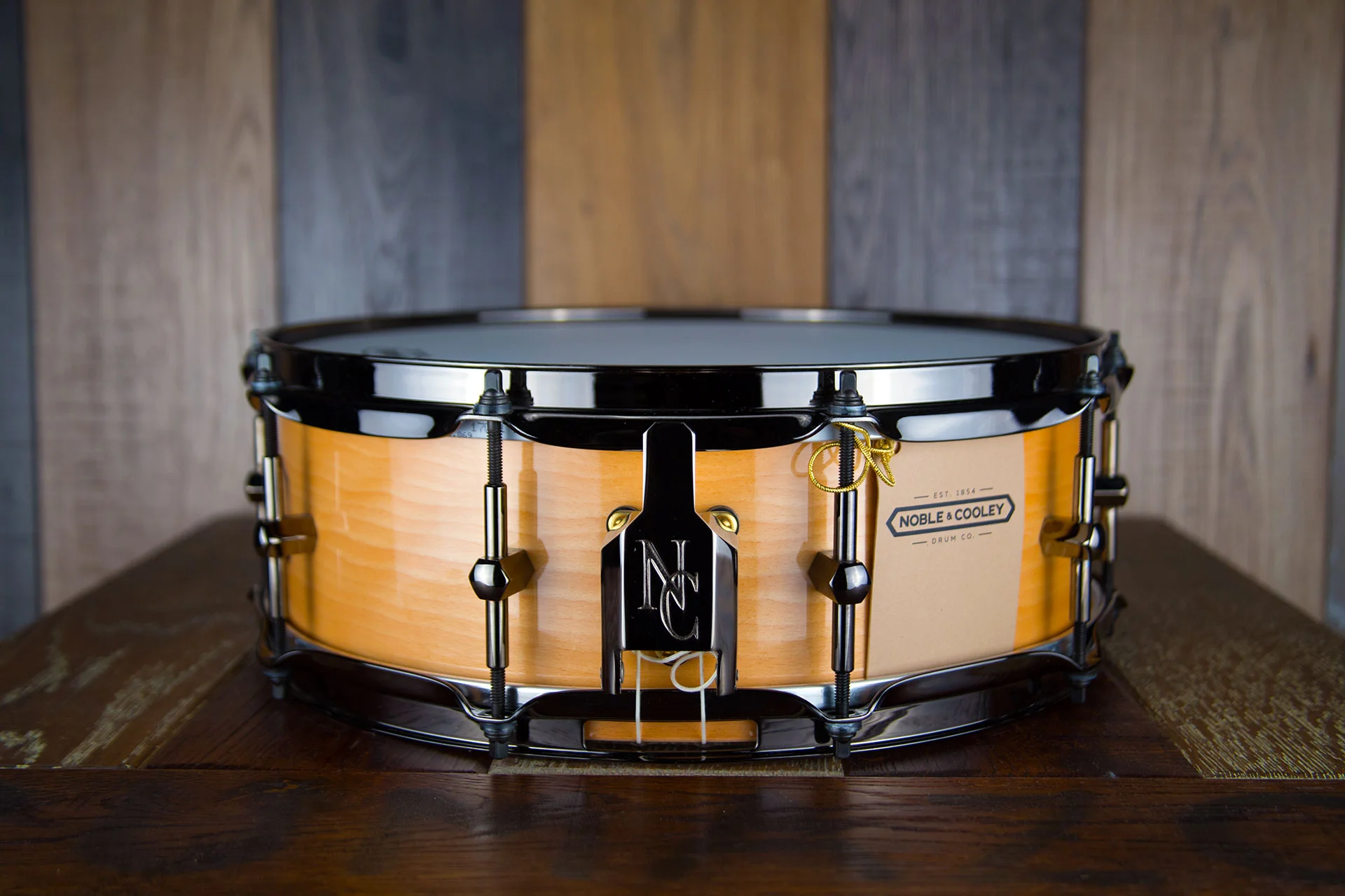 NOBLE-&-COOLEY-CLASSIC-SS-14X5-BEECH-GLOSS-SNARE-DRUM-DRUMAZON_02.jpg
