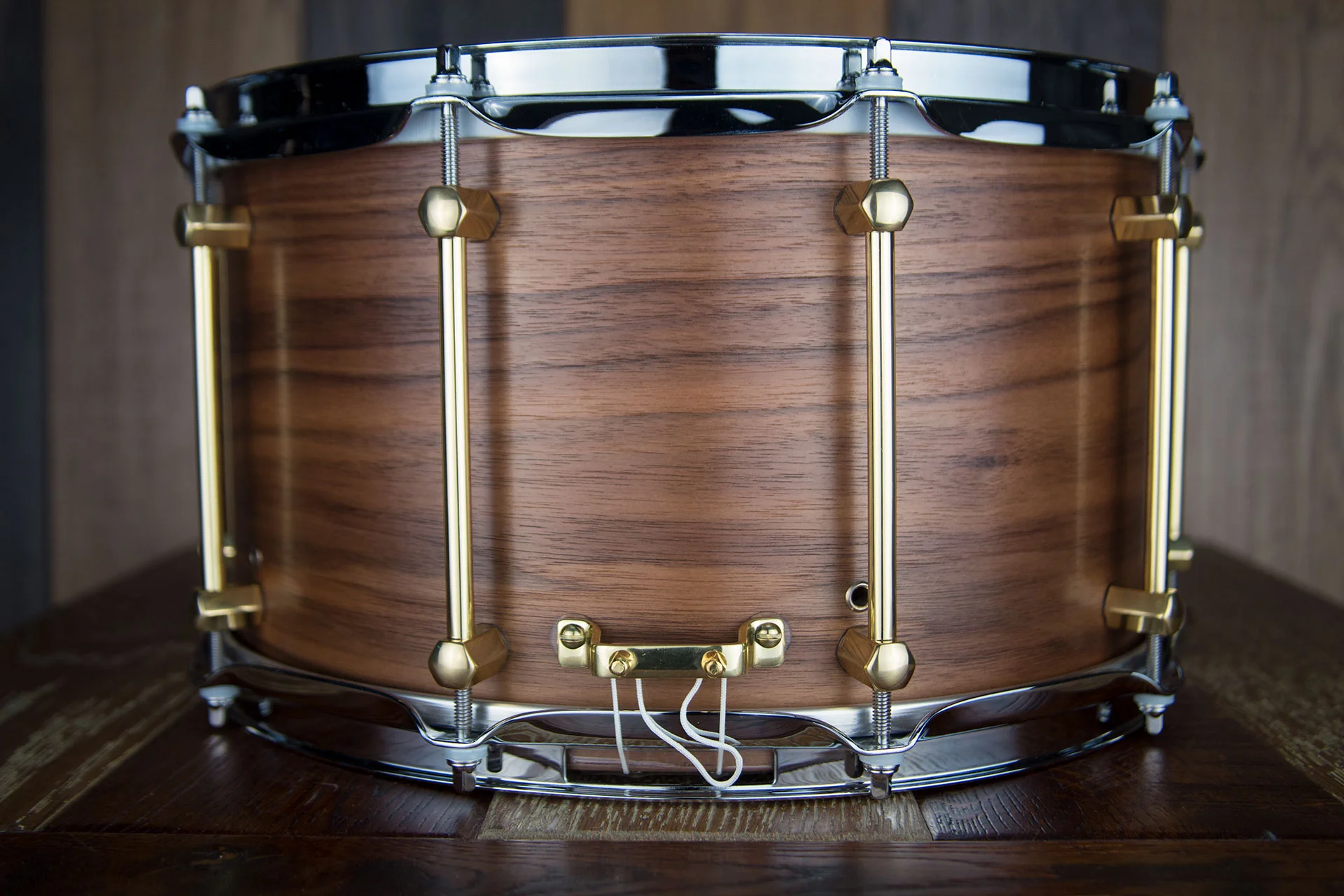 NOBLE-&-COOLEY-14X8-WALNUT-PLY-NATURAL-OIL-DRUMAZON_04.jpg