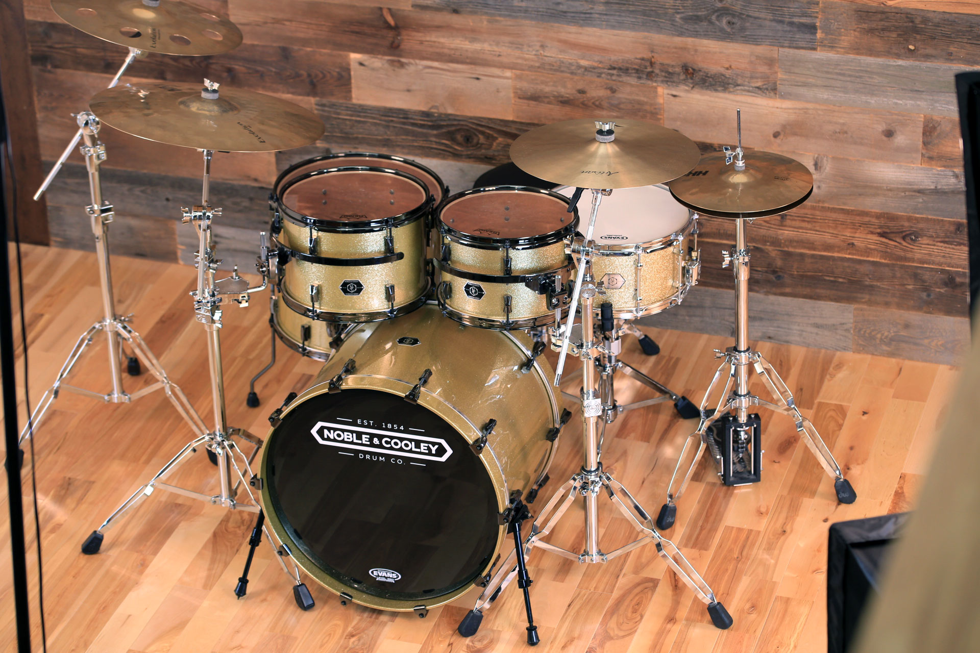NOBLE-&-COOLEY-HORIZON-SERIES-DRUM-KIT-GOLD-SPARKLE-DRUMAZON_14.jpg