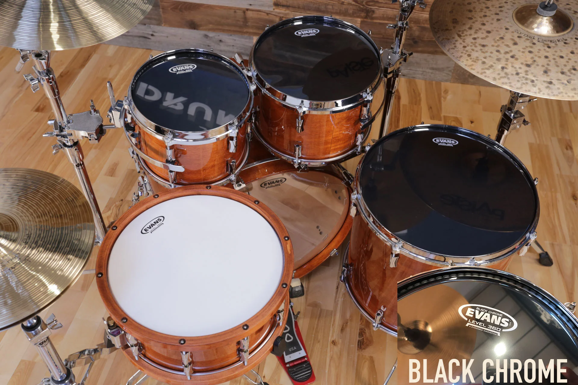 EVANS-LEVEL-360-BLACK-CHROME-DRUM-HEAD-COPYRIGHT-DRUMAZON_01.jpg