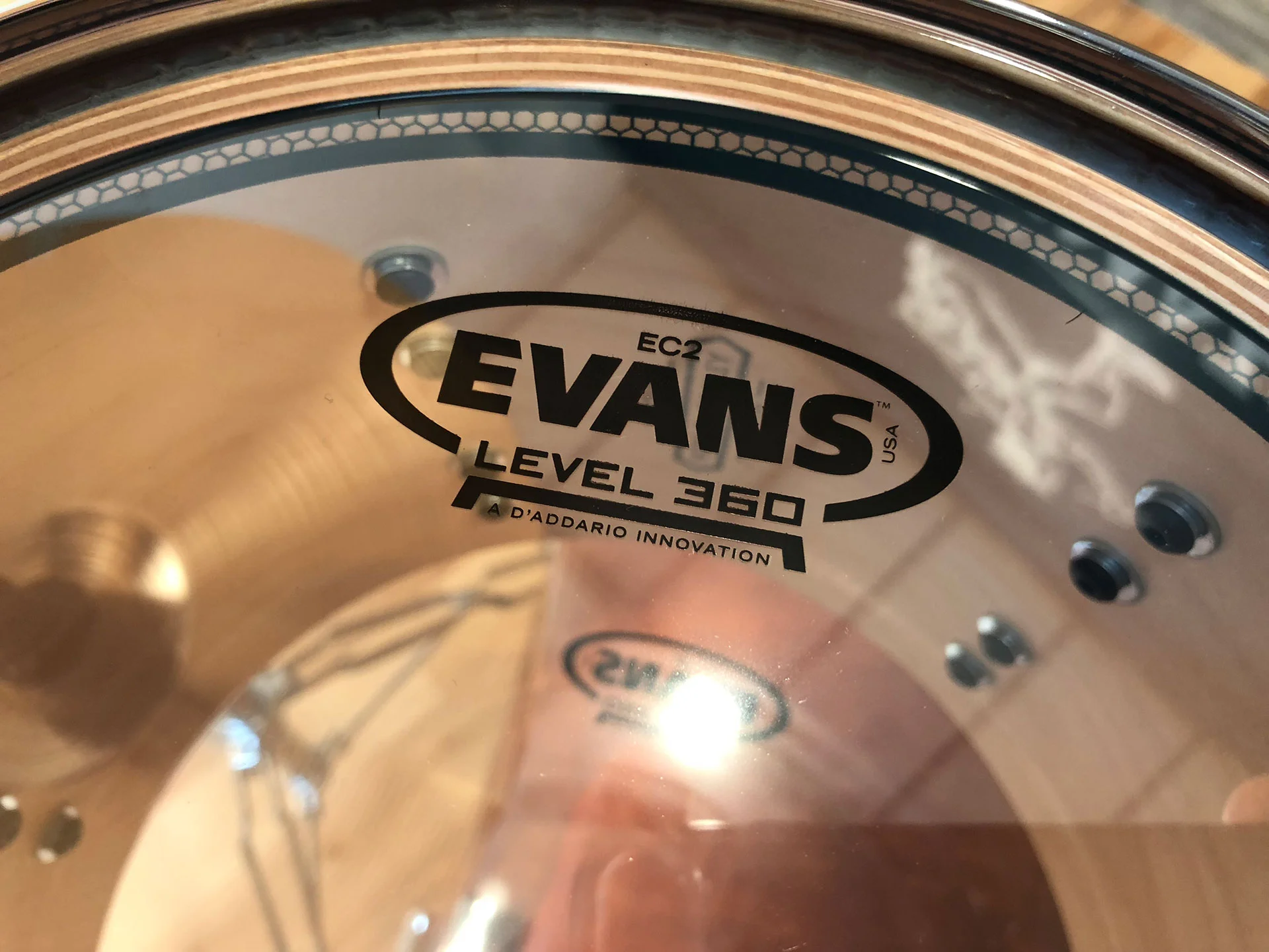 EVANS-LEVEL-360-EC2-CLEAR-DRUM-HEAD-COPYRIGHT-DRUMAZON_02.jpg