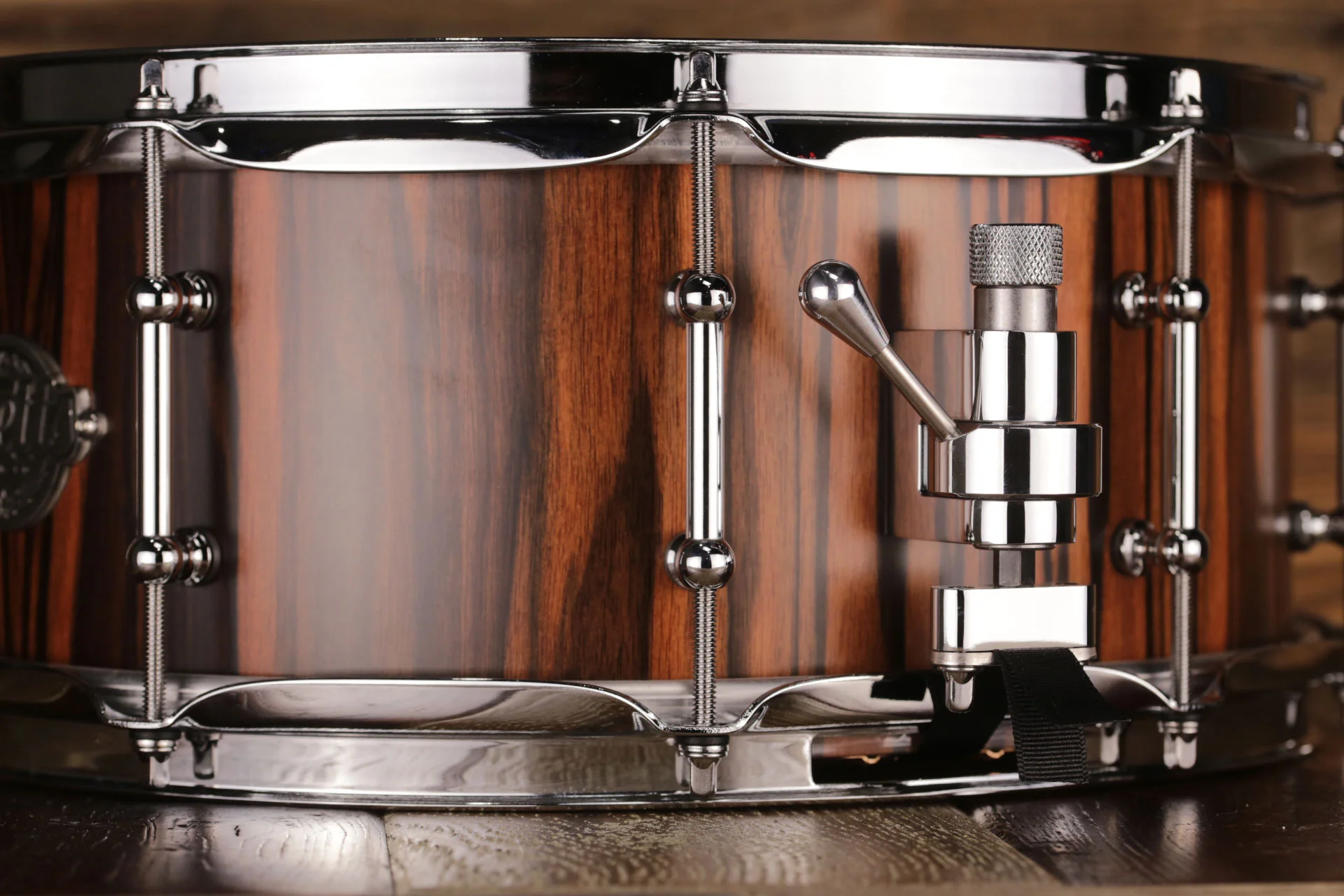 EVETTS-14X5.75-SPOTTED-GUM-SNARE-DRUM-EBONY-MACASSAR-DRUMAZON_09.jpg