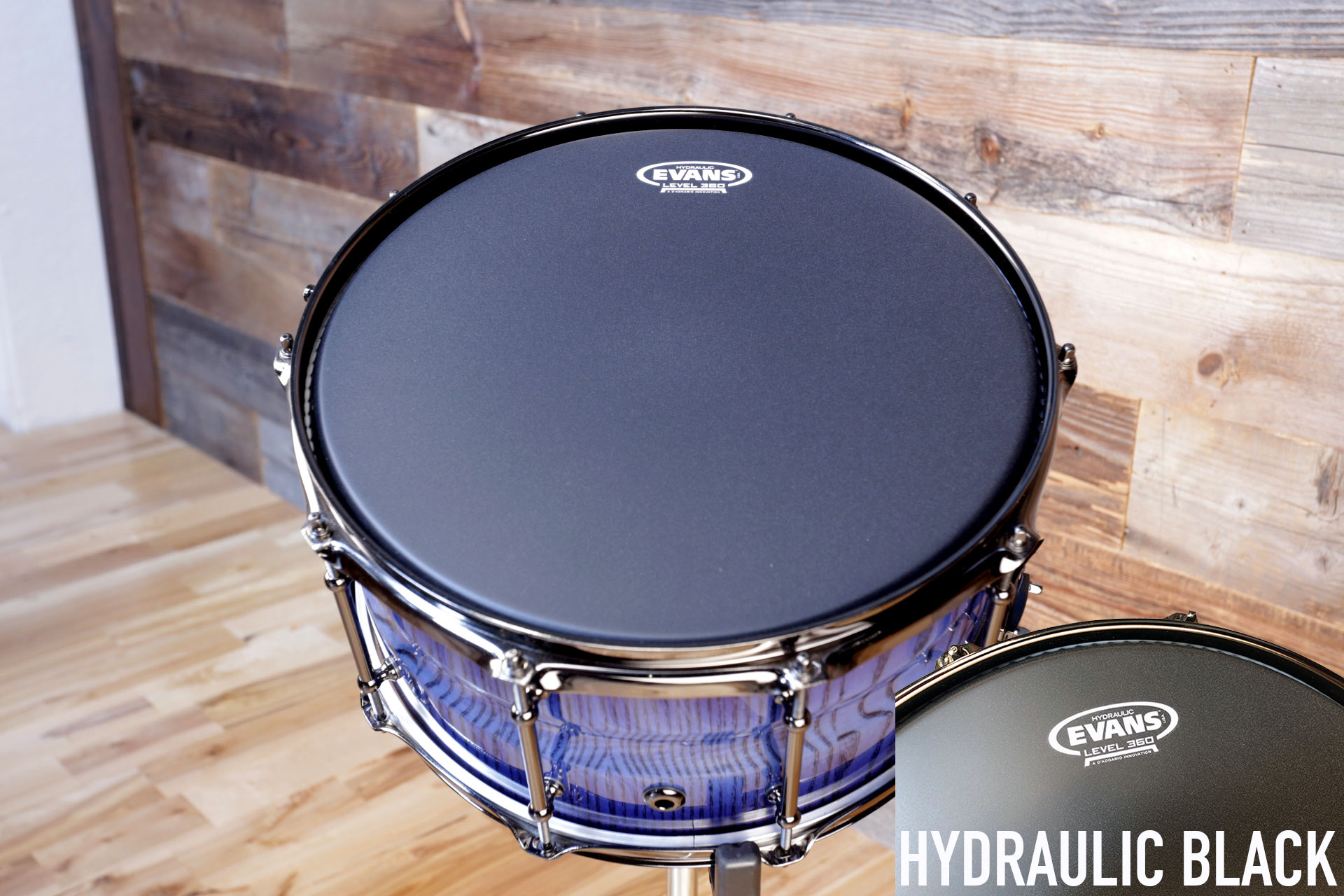 EVANS-LEVEL-360-HYDRAULIC-BLACK-SNARE-DRUM-HEAD-COPYRIGHT-DRUMAZON_01.jpg