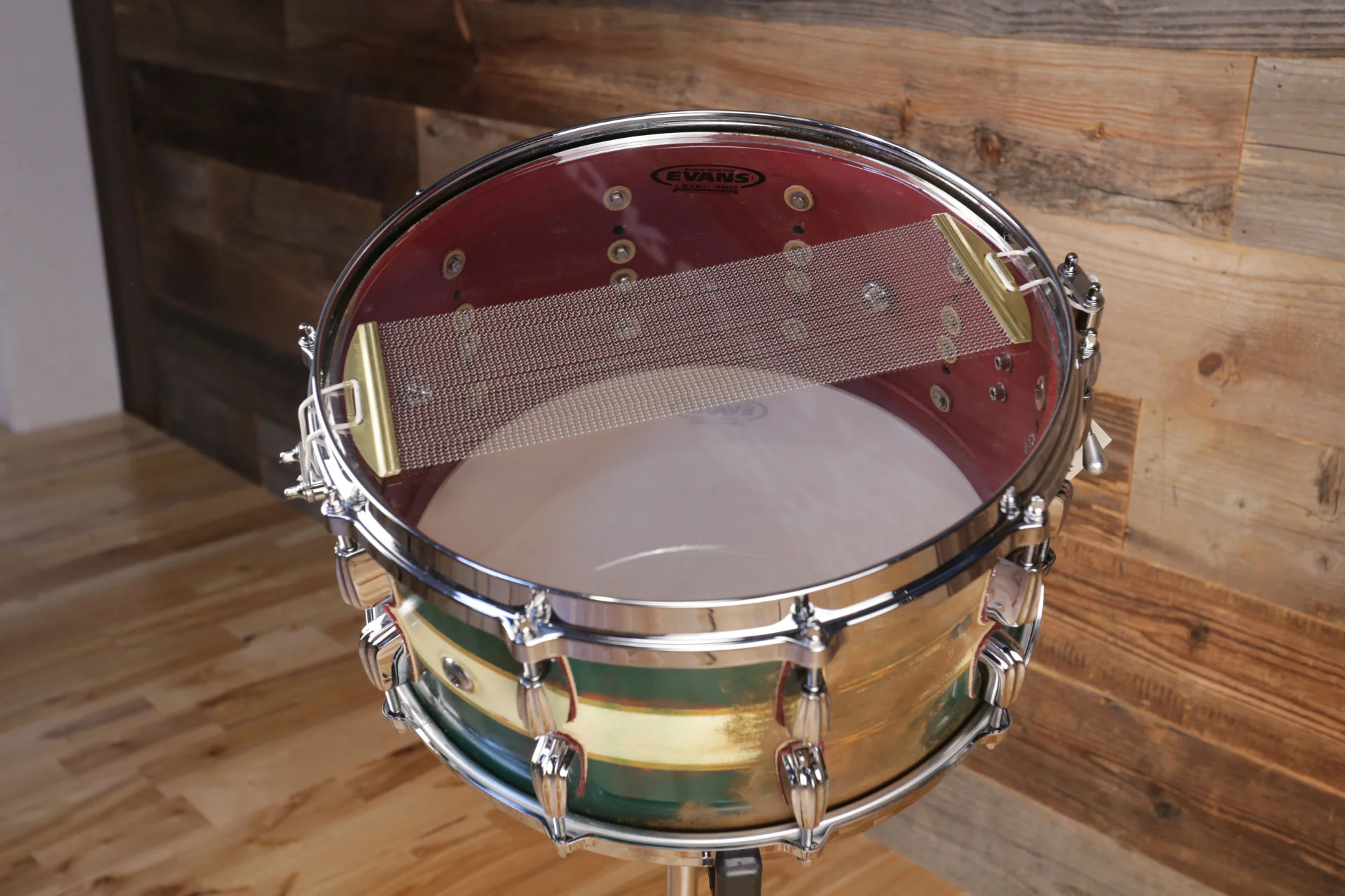 EVANS-LEVEL-360-SNARE-SIDE-500-GLASS-SNARE-DRUM-HEAD-COPYRIGHT-DRUMAZON_03.jpg