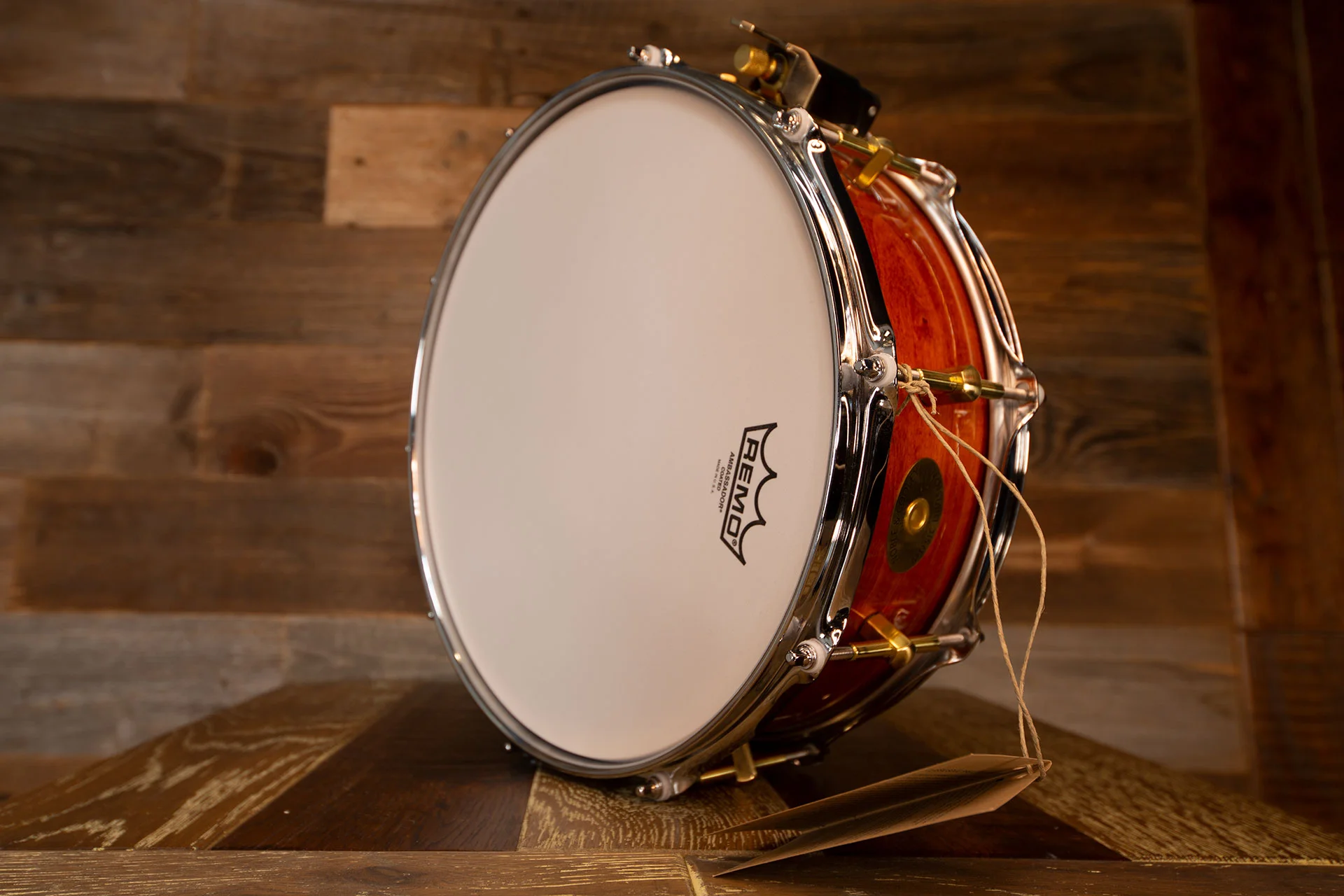 NOBLE-&-COOLEY-SS-CLASSIC-MAPLE-14X5-SNARE-DRUM-HONEY-MAPLE-GLOSS-DRUMAZON_06.jpg