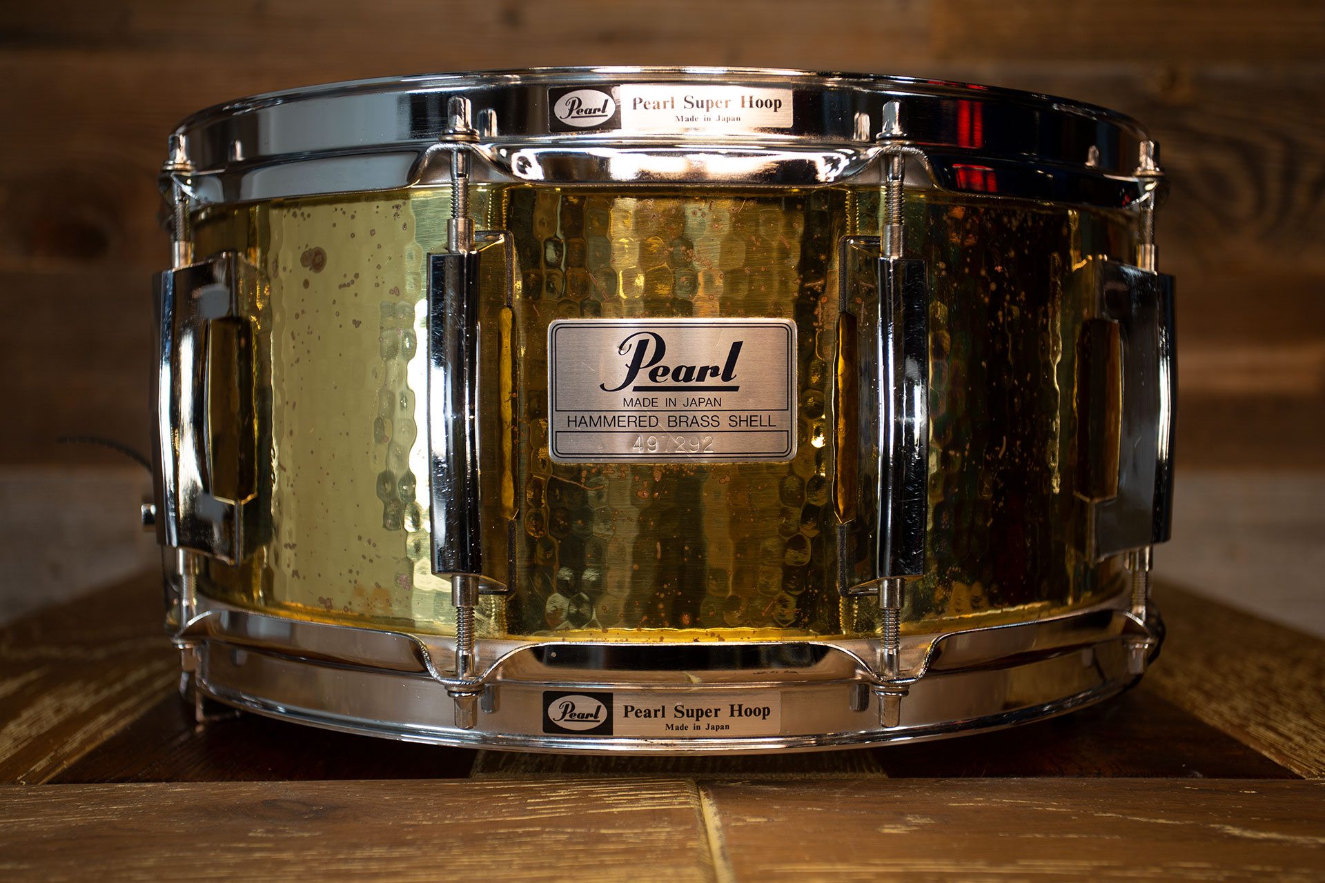 PEARL-CUSTOM-CLASSIC-HAMMERED-BRASS-14X6.5-SNARE-DRUM-DRUMAZON_01.jpg