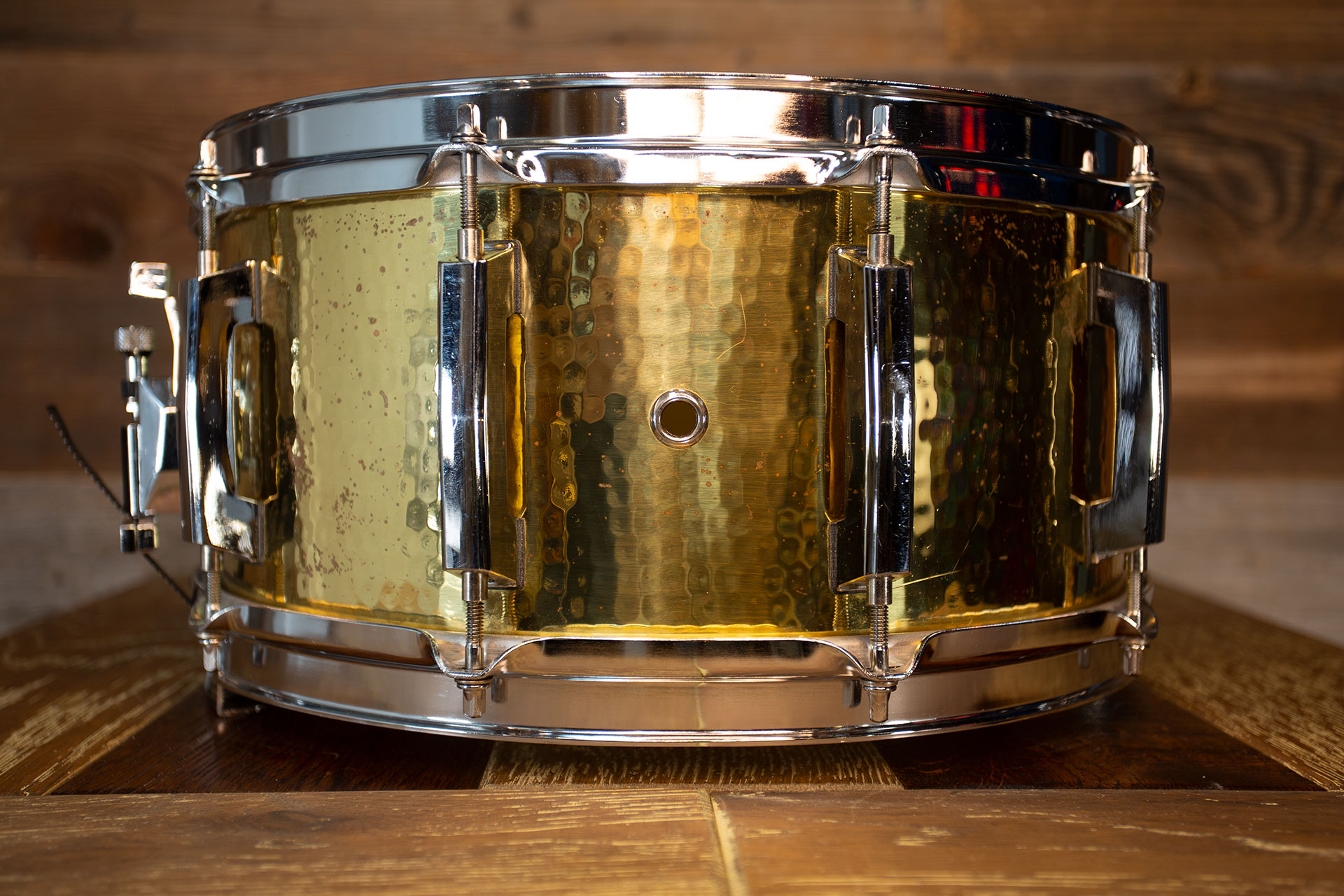 PEARL-CUSTOM-CLASSIC-HAMMERED-BRASS-14X6.5-SNARE-DRUM-DRUMAZON_03.jpg