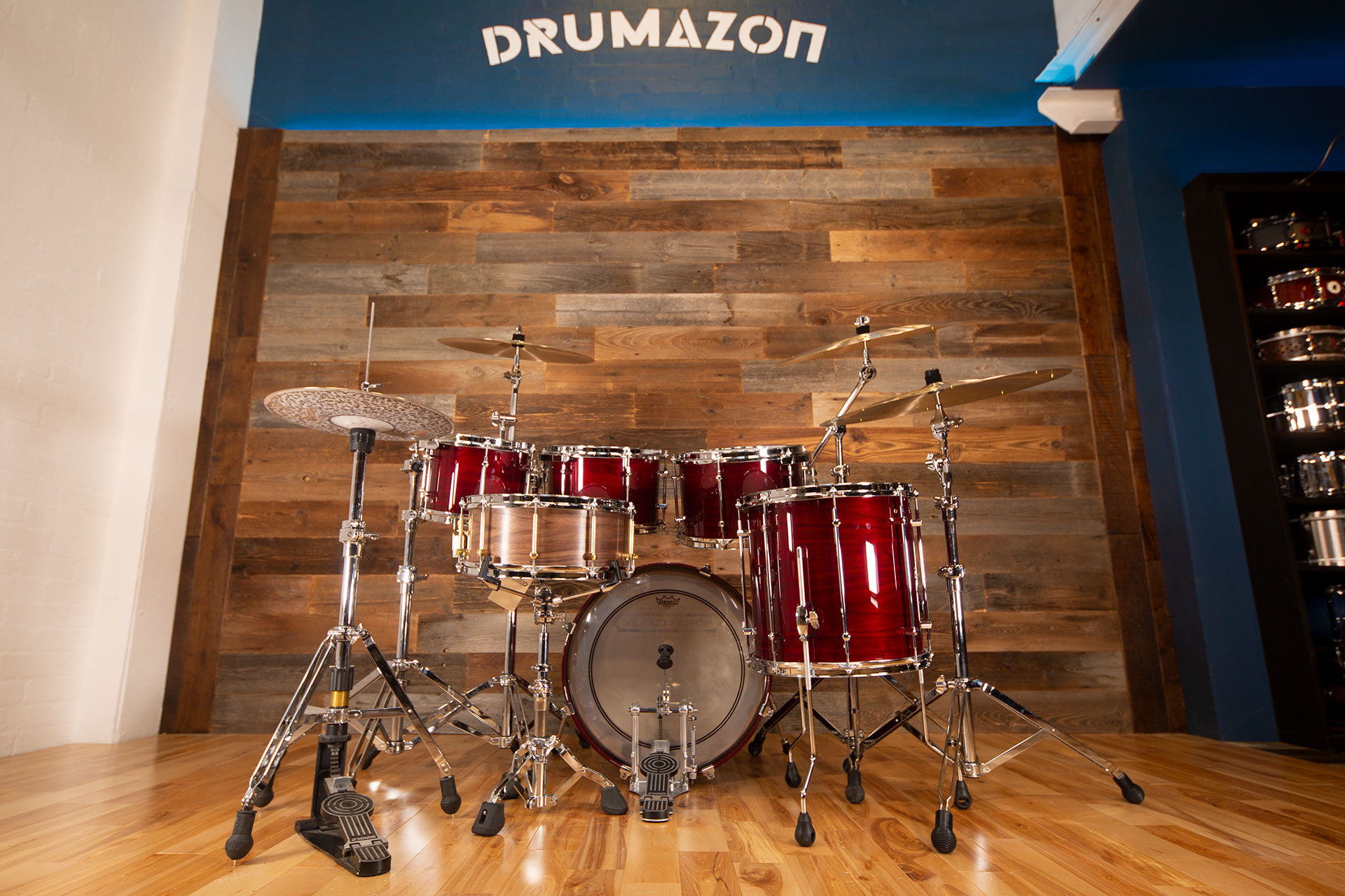 NOBLE-AND-COOLEY-WALNUT-TRANSLUCENT-CHERRY-RED-DRUMAZON_24.jpg