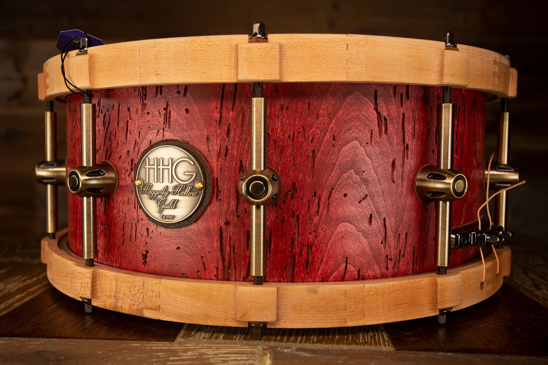 HHG-14X6-RECLAIMED-MAPLE-SNARE-RED-SATIN-OIL-WOOD-HOOPS-DRUMAZON_02.jpg