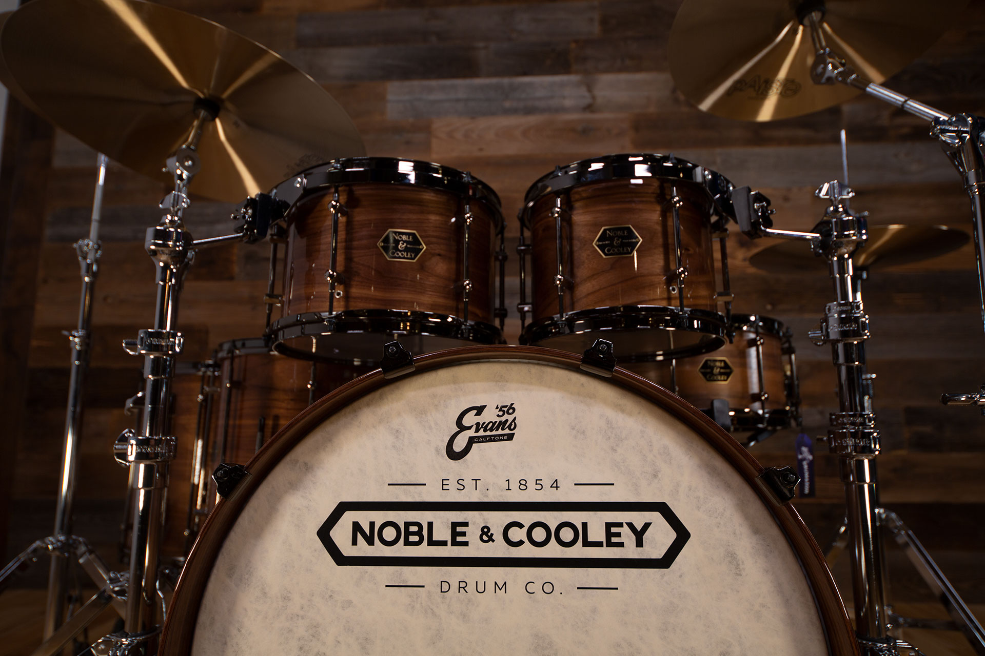 NOBLE-&-COOLEY-WALNUT-CLASSIC-DRUM-KIT-NATURAL-WALNUT-DRUMAZON_10.jpg