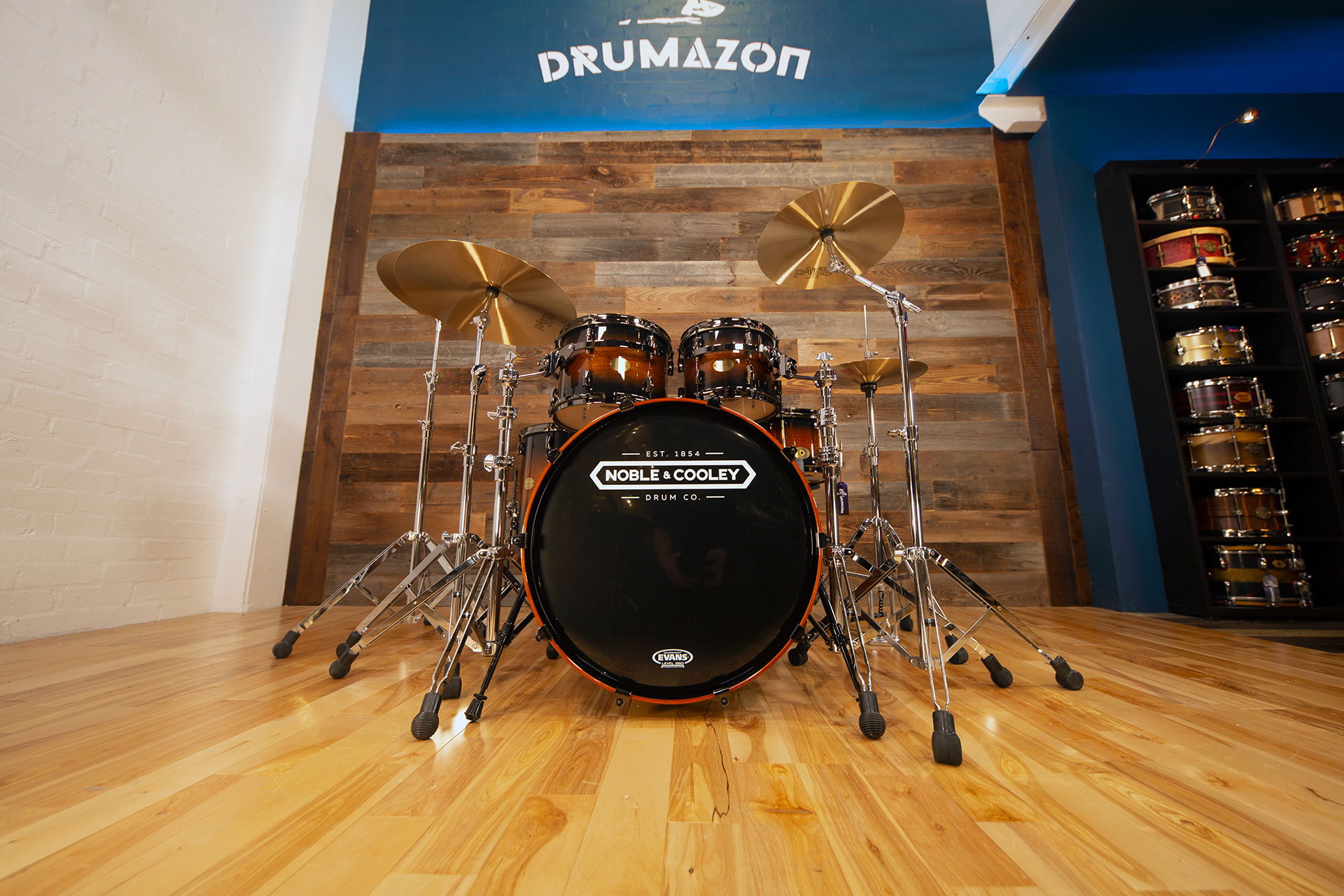 NOBLE-&-COOLEY-CD-MAPLE-KIT-HONEY-MAPLE-BLACK-BURST-DRUMAZON_03.jpg