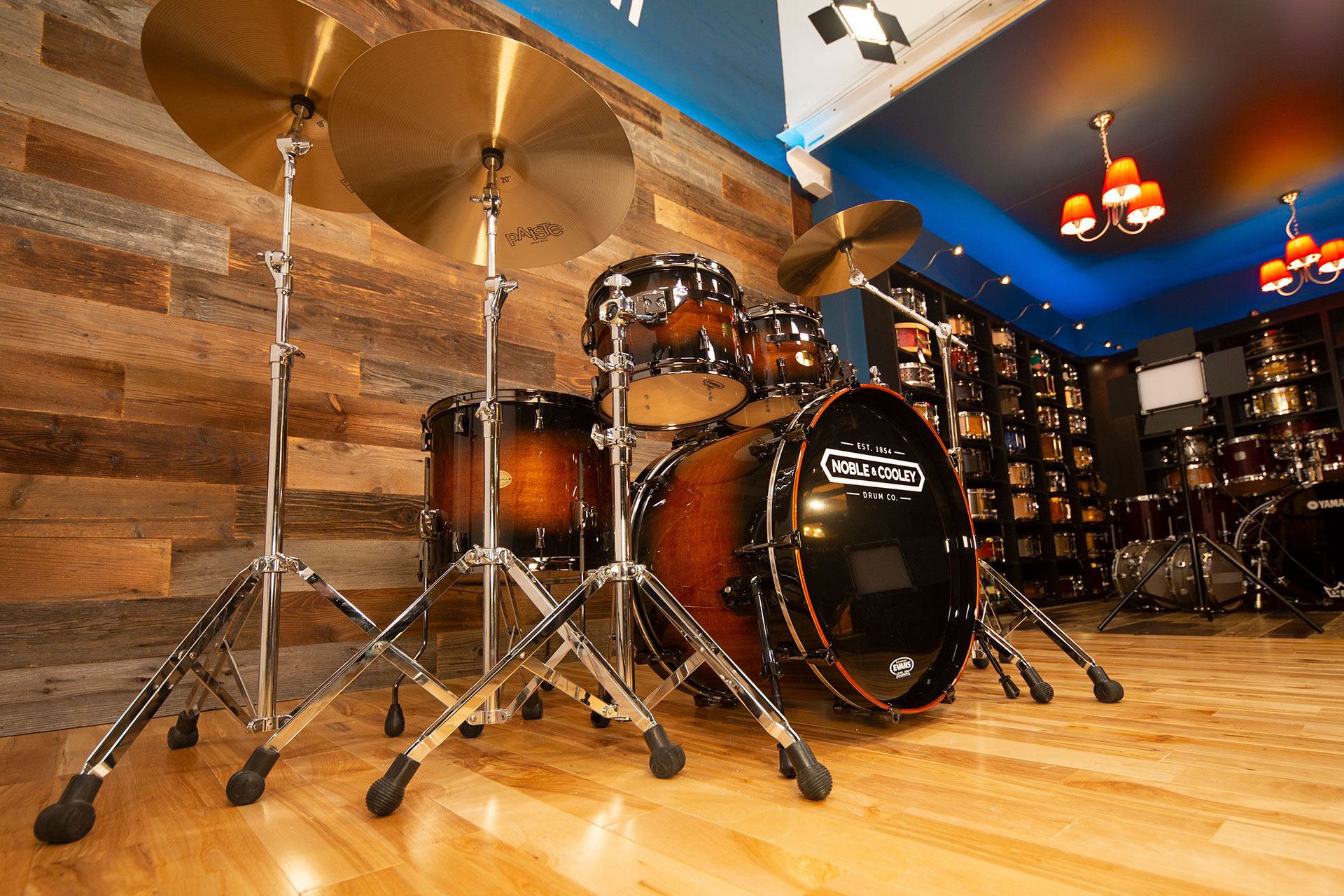 NOBLE-&-COOLEY-CD-MAPLE-KIT-HONEY-MAPLE-BLACK-BURST-DRUMAZON_06.jpg