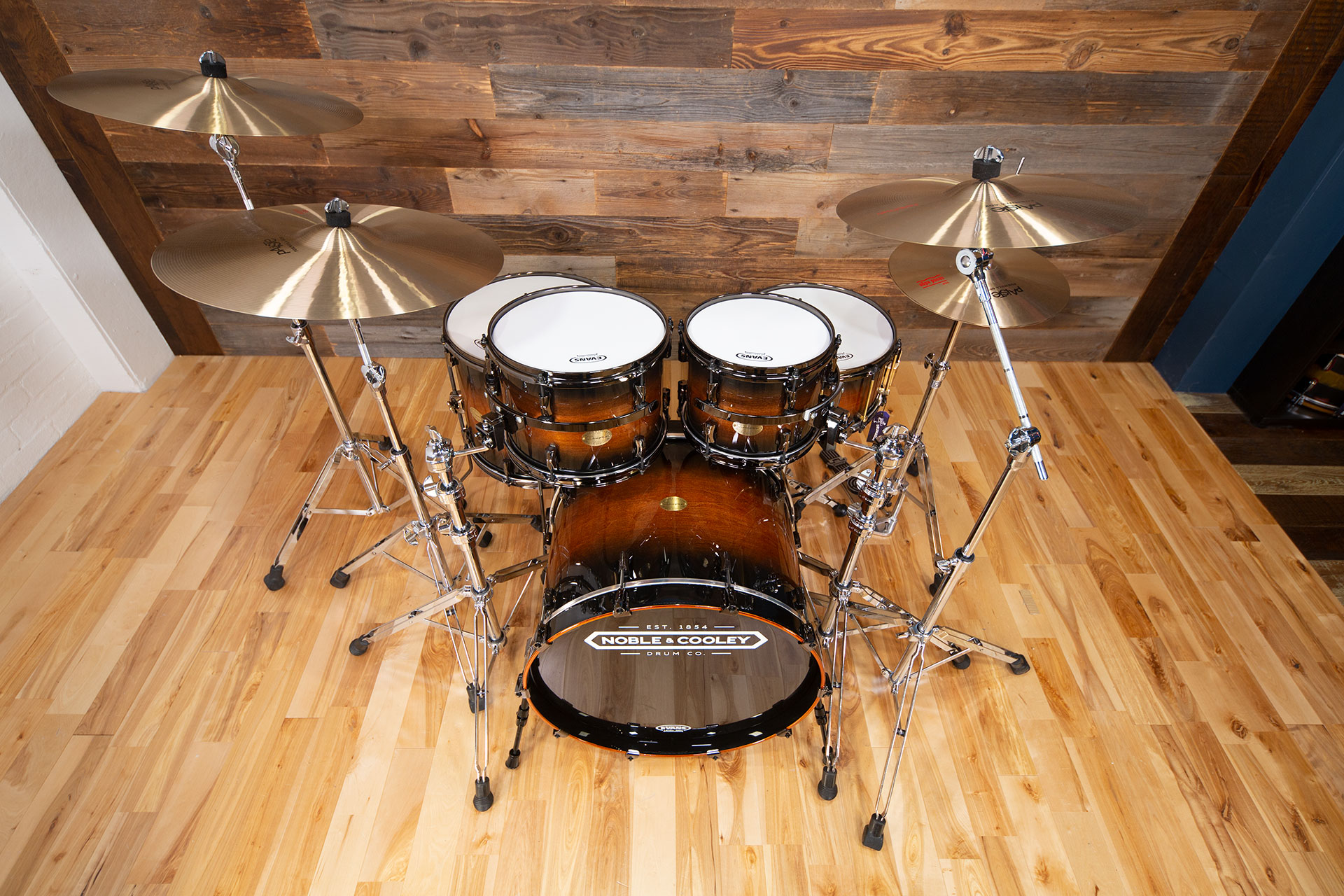 NOBLE-&-COOLEY-CD-MAPLE-KIT-HONEY-MAPLE-BLACK-BURST-DRUMAZON_07.jpg