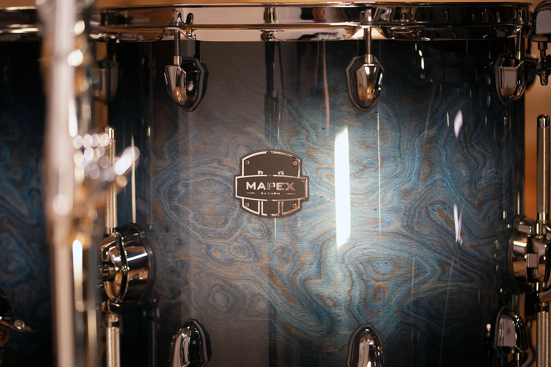 MAPEX-SATURN-V-EXOTIC-SOUND-WAVE-TWIN-DEEP-WATER-MAPLE-BURL-DRUMAZON_09.jpg