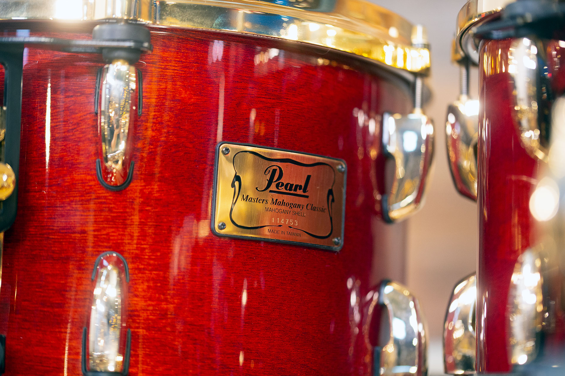 PEARL-MASTERS-MHX-MAHOGANY-CLASSIC-RED-MAHOGANY-GOLD-HARDWARE-DRUMAZON_12.jpg