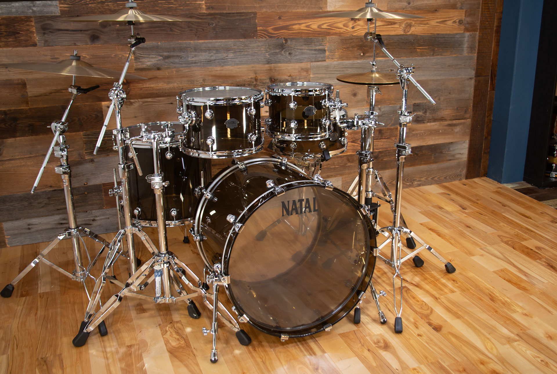 NATAL-ARCADIA-ACRYLIC-DRUM-KIT-TRANSPARENT-GREY-DRUMAZON_04.jpg