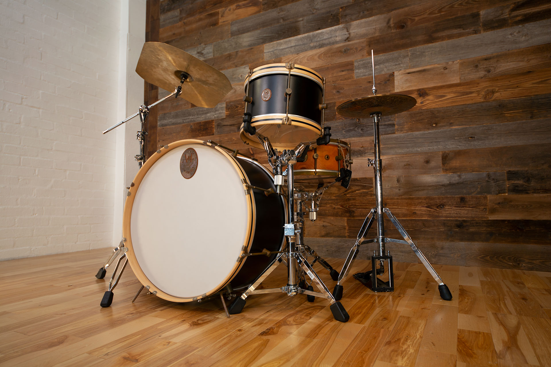 A&F-DRUM-CO-ANTOUN-AND-FAMILY-BLACK-FIELD-DRUM-KIT-DRUMAZON_12.jpg