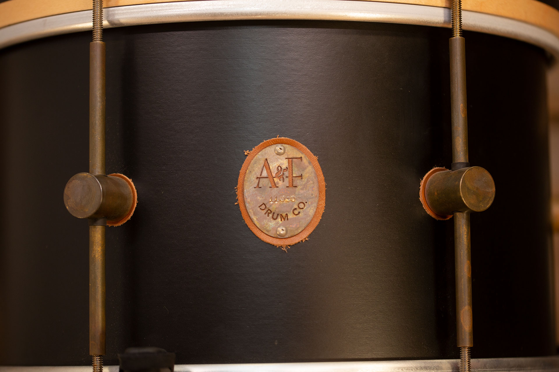 A&F-DRUM-CO-ANTOUN-AND-FAMILY-BLACK-FIELD-DRUM-KIT-DRUMAZON_16.jpg