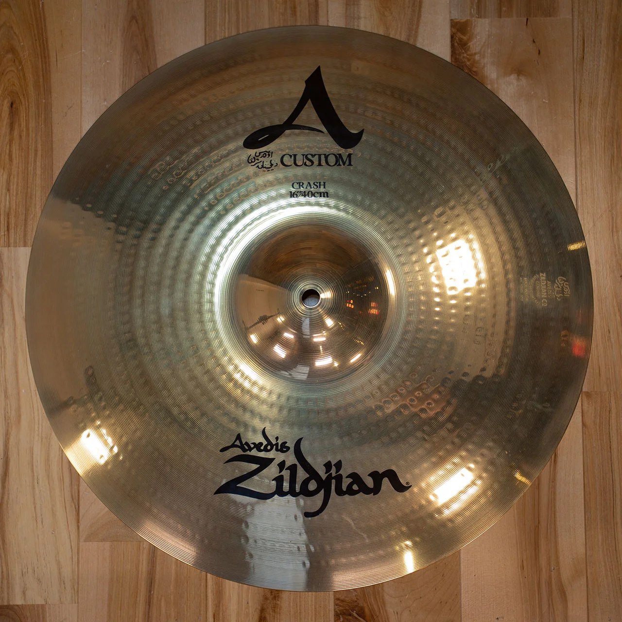 ZILDJIAN-16-A-CUSTOM-CRASH-CYMBAL-PRELOVED-DRUMAZON_01.jpg