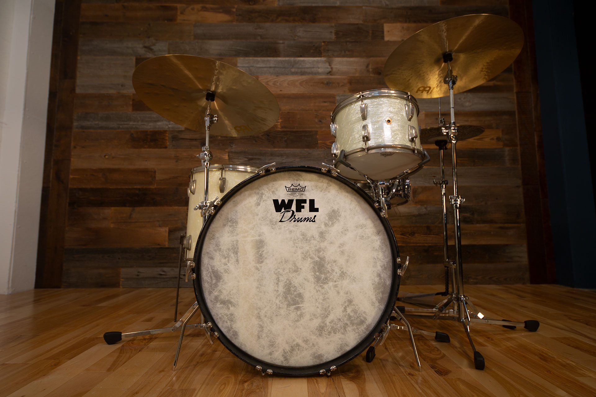 WFL-LUDWIG-1958-DRUM-KIT-WHITE-MARINE-PEARL-DRUMAZON_05.jpg