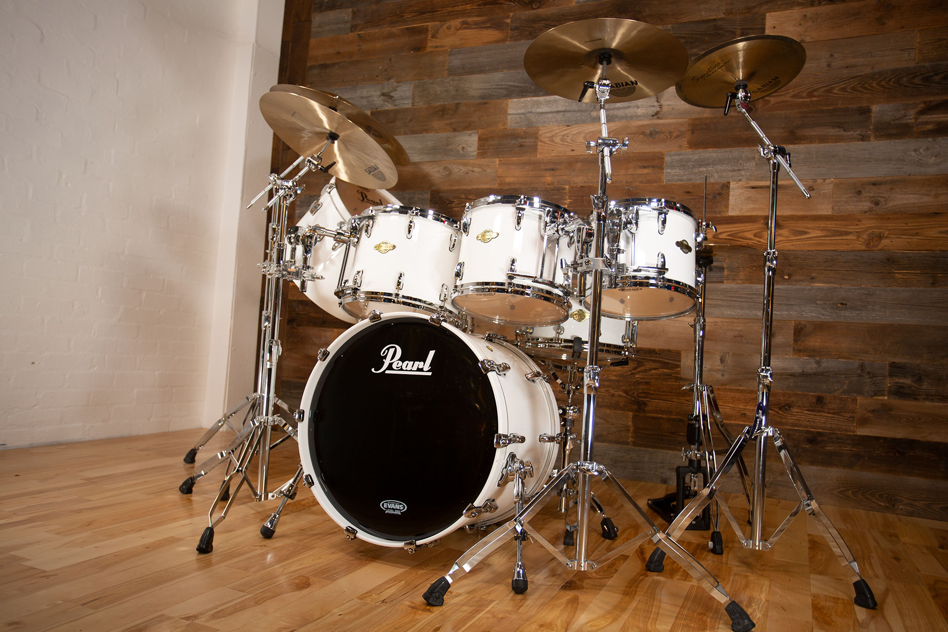 PEARL-MASTERS-PREMIUM-CUSTOM-SPEC-4-PLY-MAPLE-SHELL-ARCTIC-WHITE-LACQUER-DRUMAZON_05.jpg